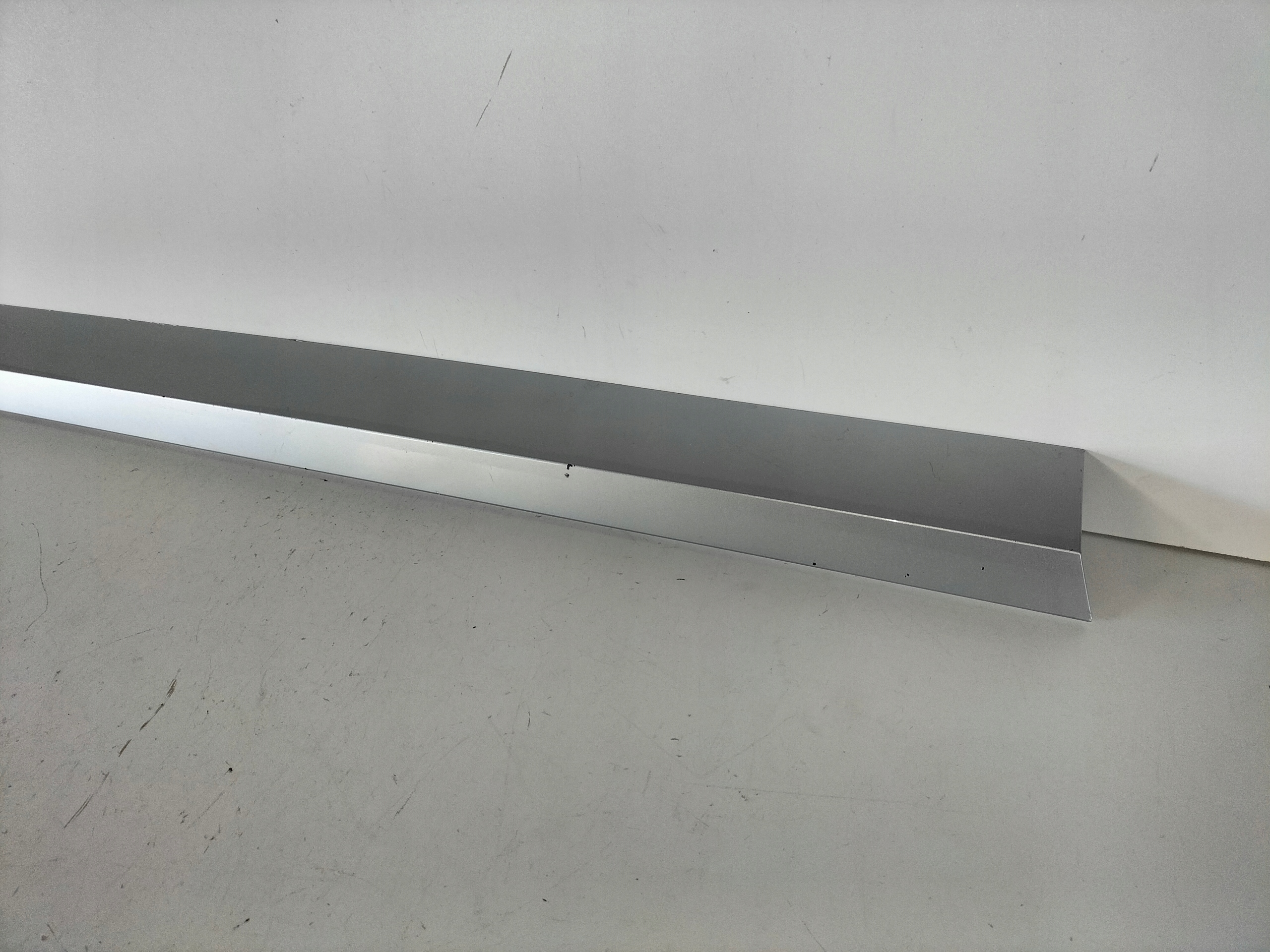 moulding door front left SKODA SUPERB III 15