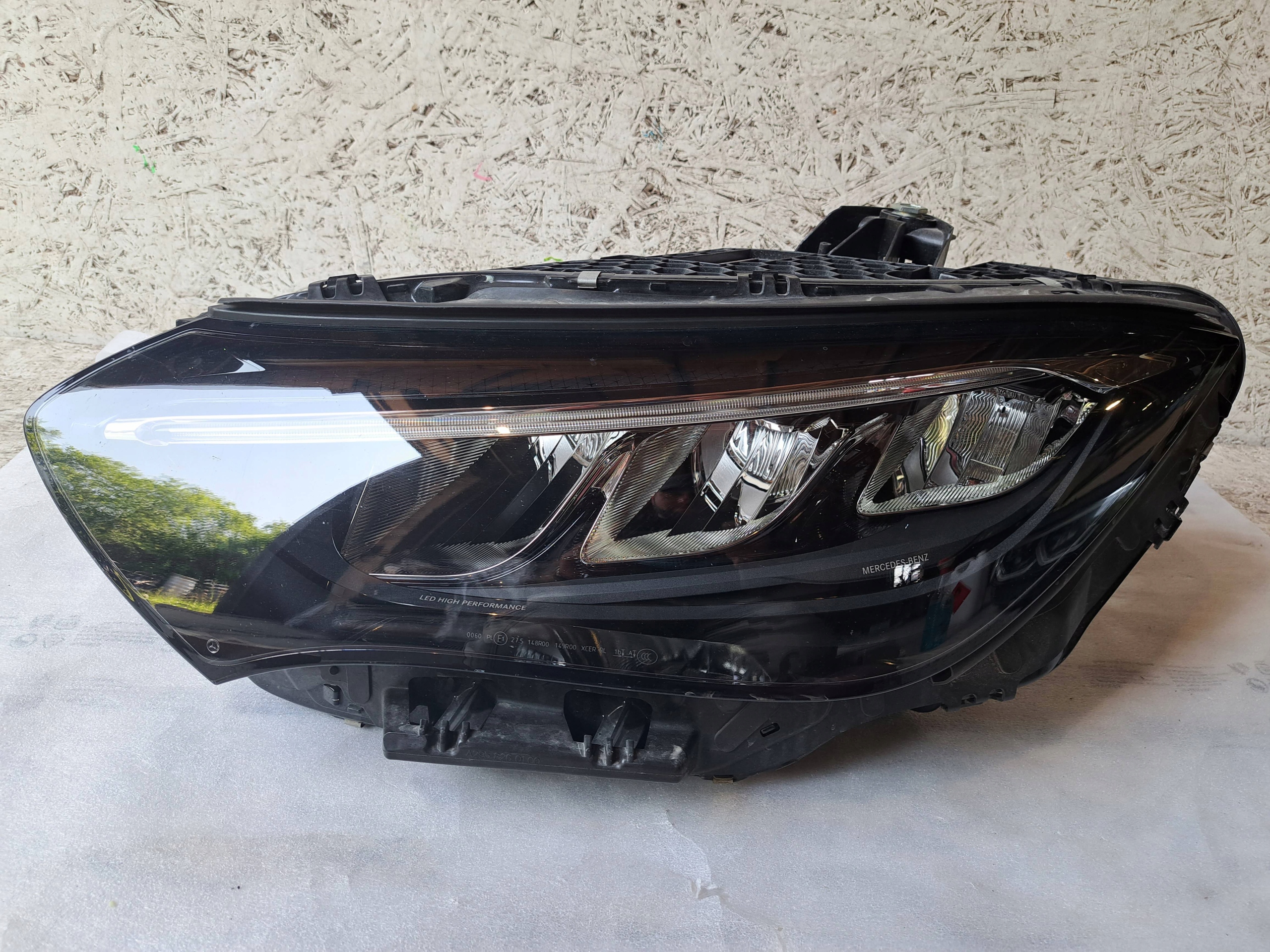 MERCEDES EQE A2959069700 FULL LED LAMPA LEWY PRZÓD