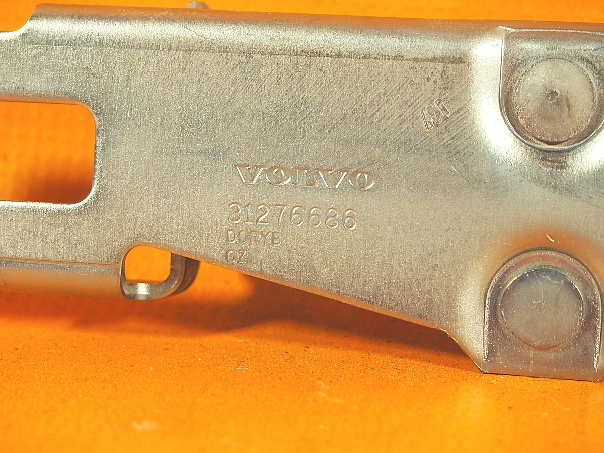 Volvo V40 II Rygiel Klapy TYŁ 31276686 Numer katalogowy oryginału 31276686