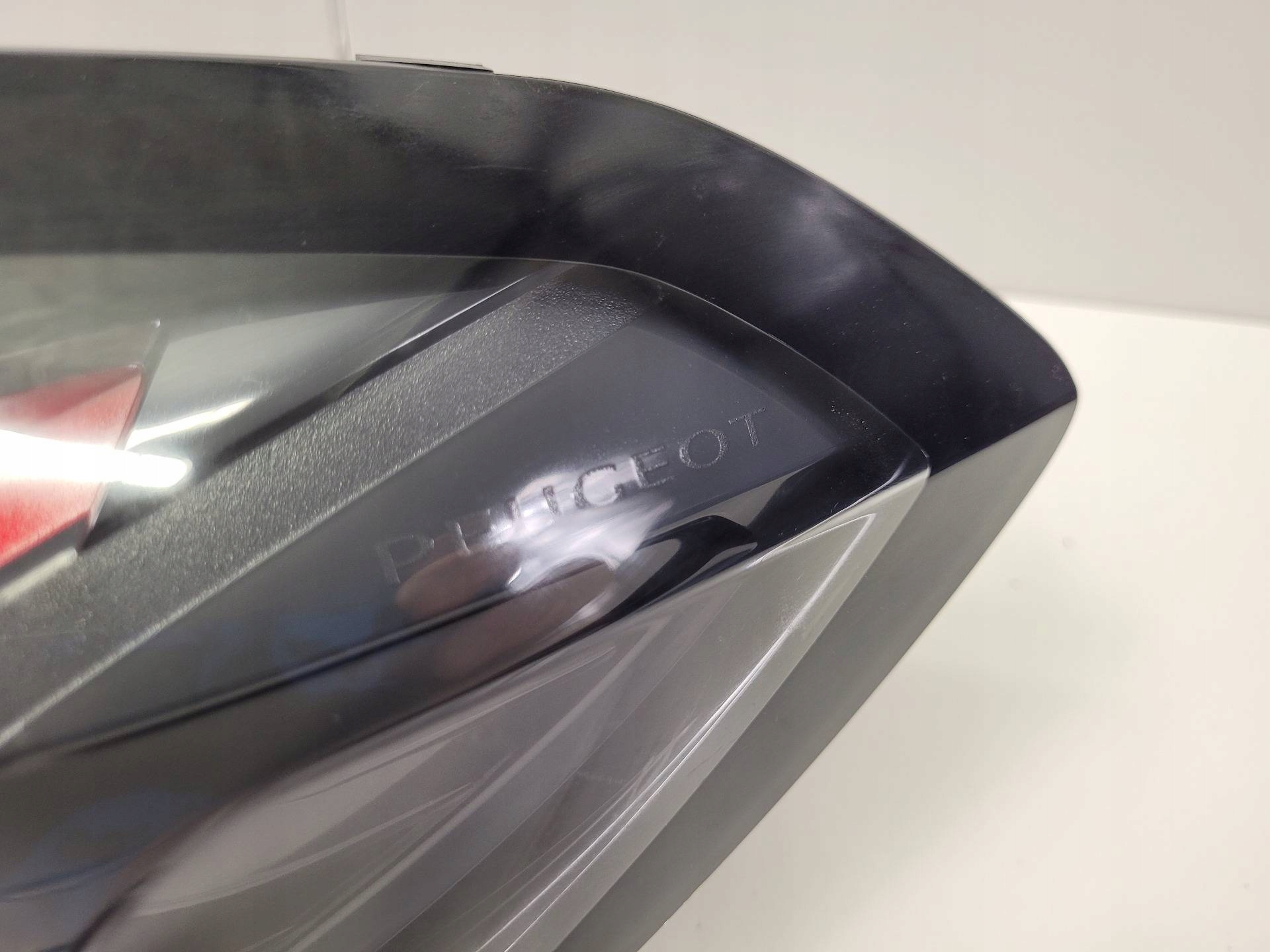 light rear right side Peugeot 208 2 2021 9823216680
