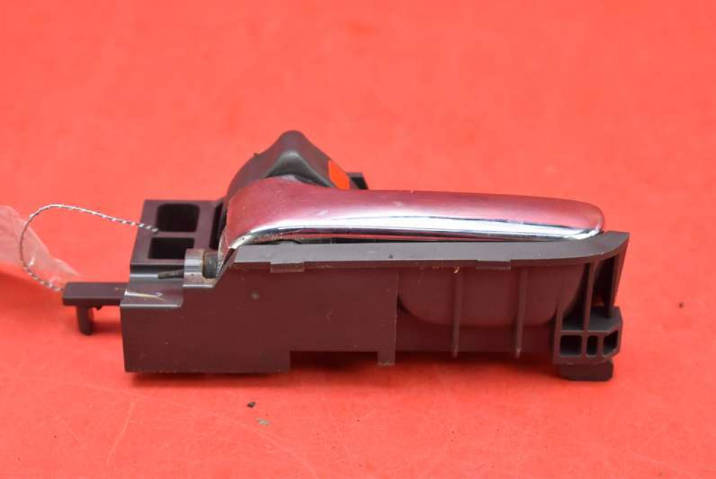 handle inner left front CHROM TOYOTA HILUX 7 VII 05-15