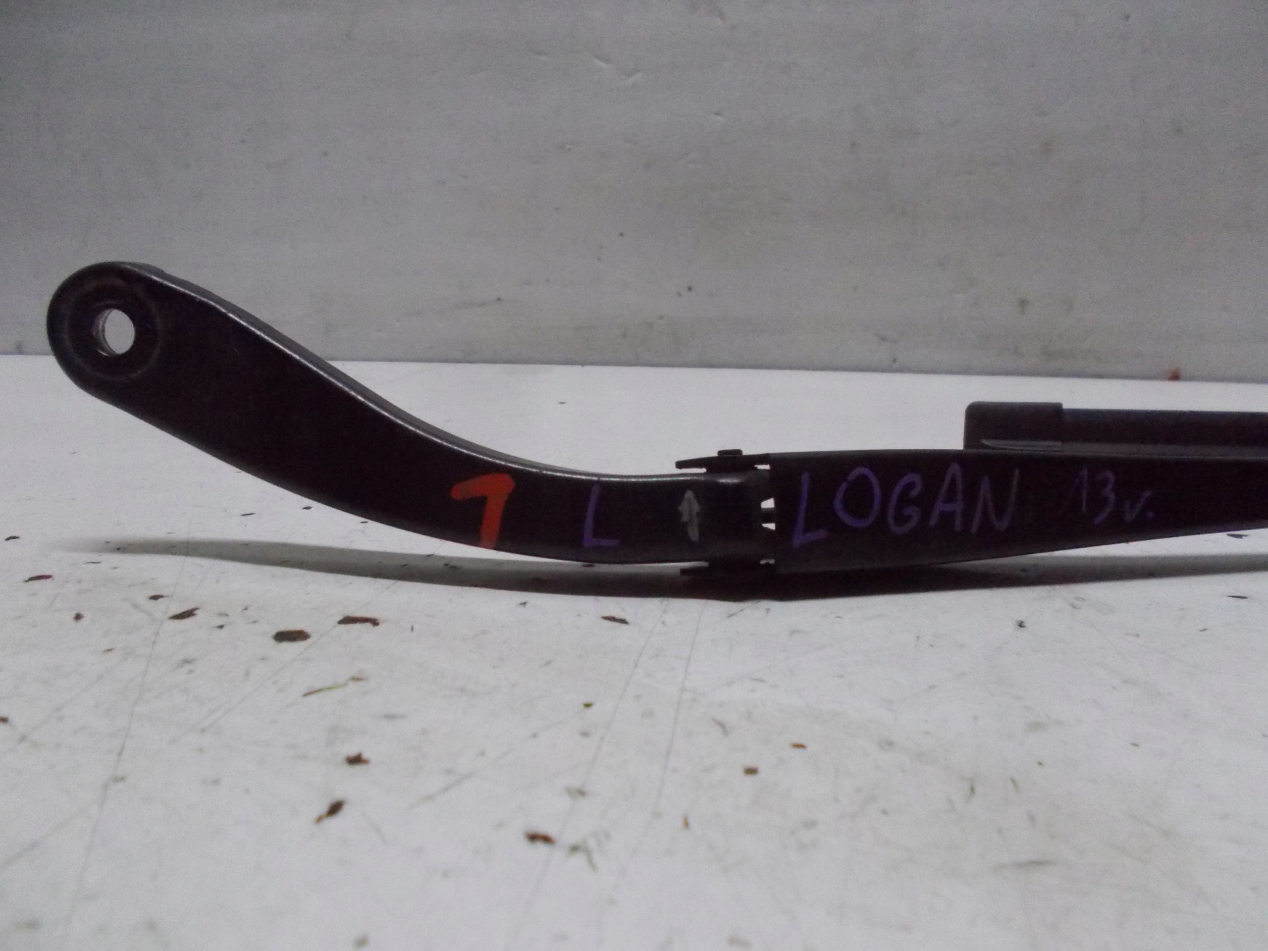 DACIA LOGAN 13R 1.4 TCE wiper arm left front 288803876R
