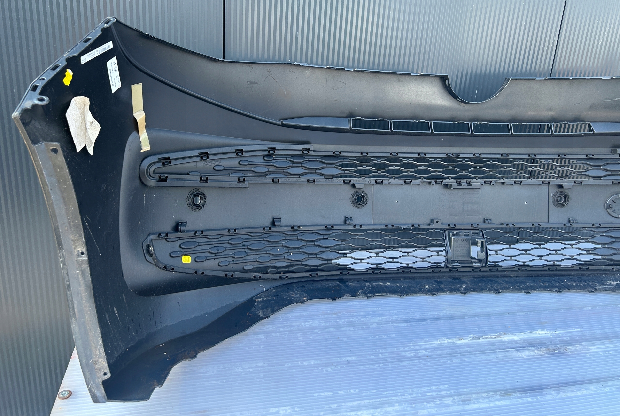 bumper front front VW T7 MULTIVAN PDC