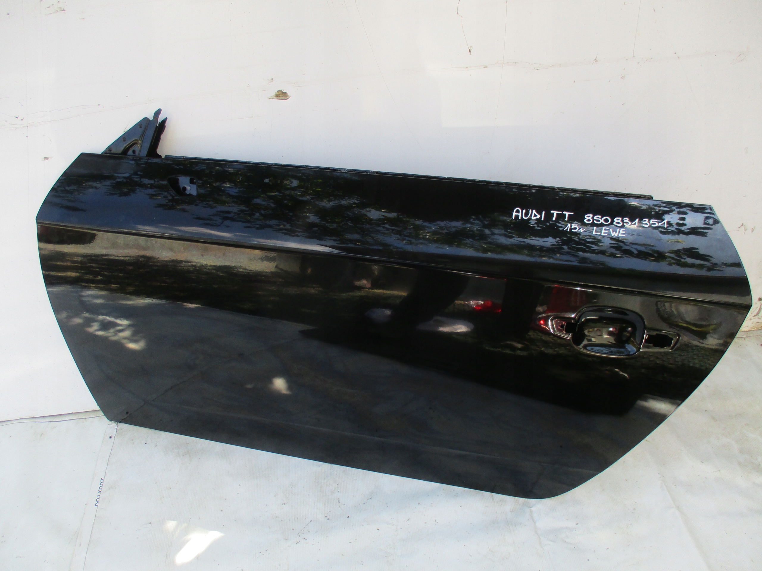 door left Audi TT 8S0 8S0831351