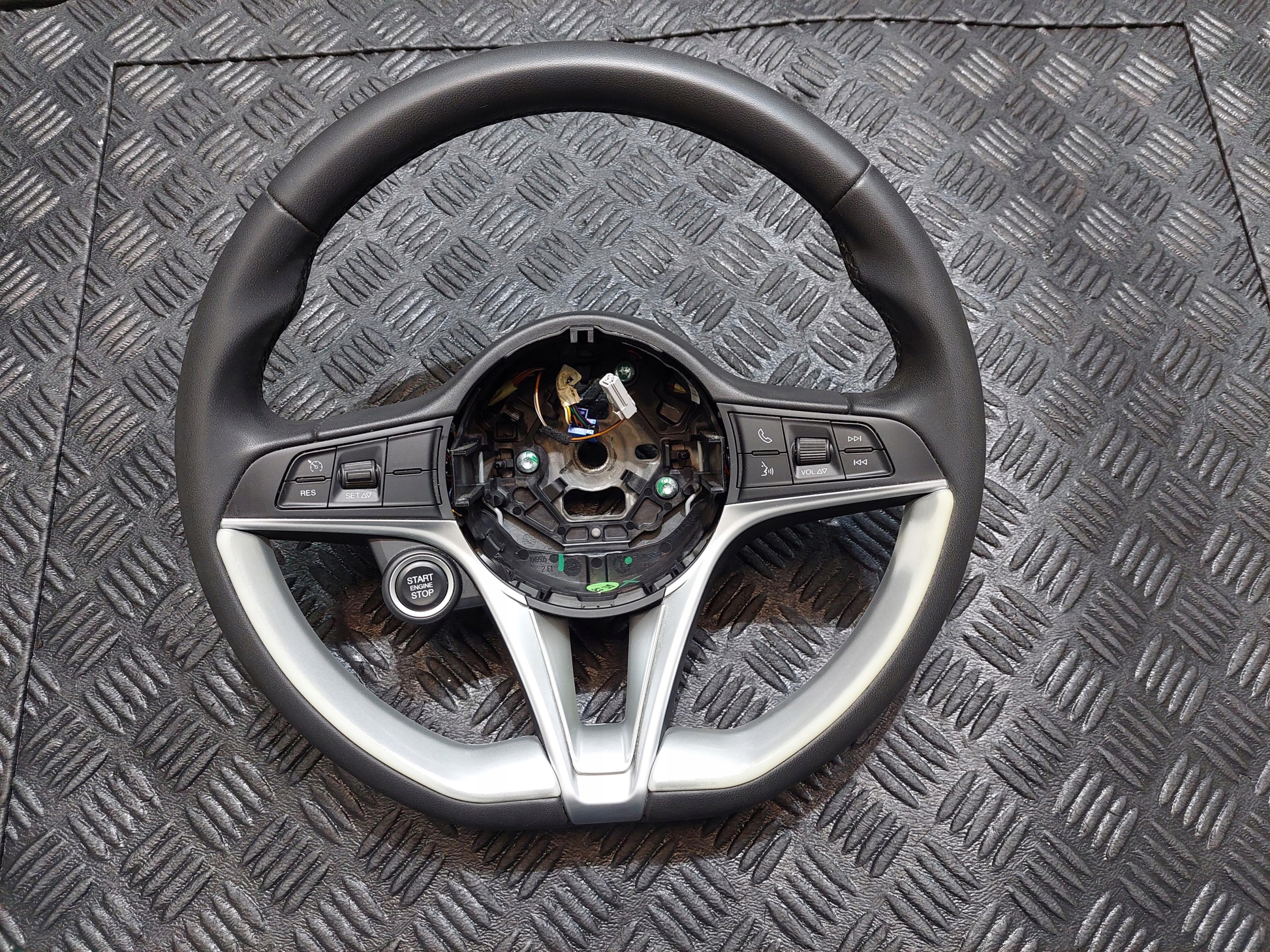steering wheel, MULTIFUNKCJA ALFA ROMEO GIULIA