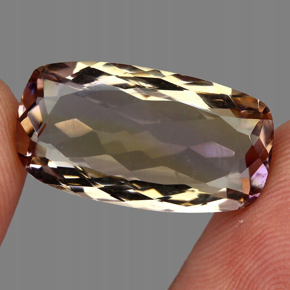 Přírodní kámen ametrin 15.4ct Vvs dvoubarevný
