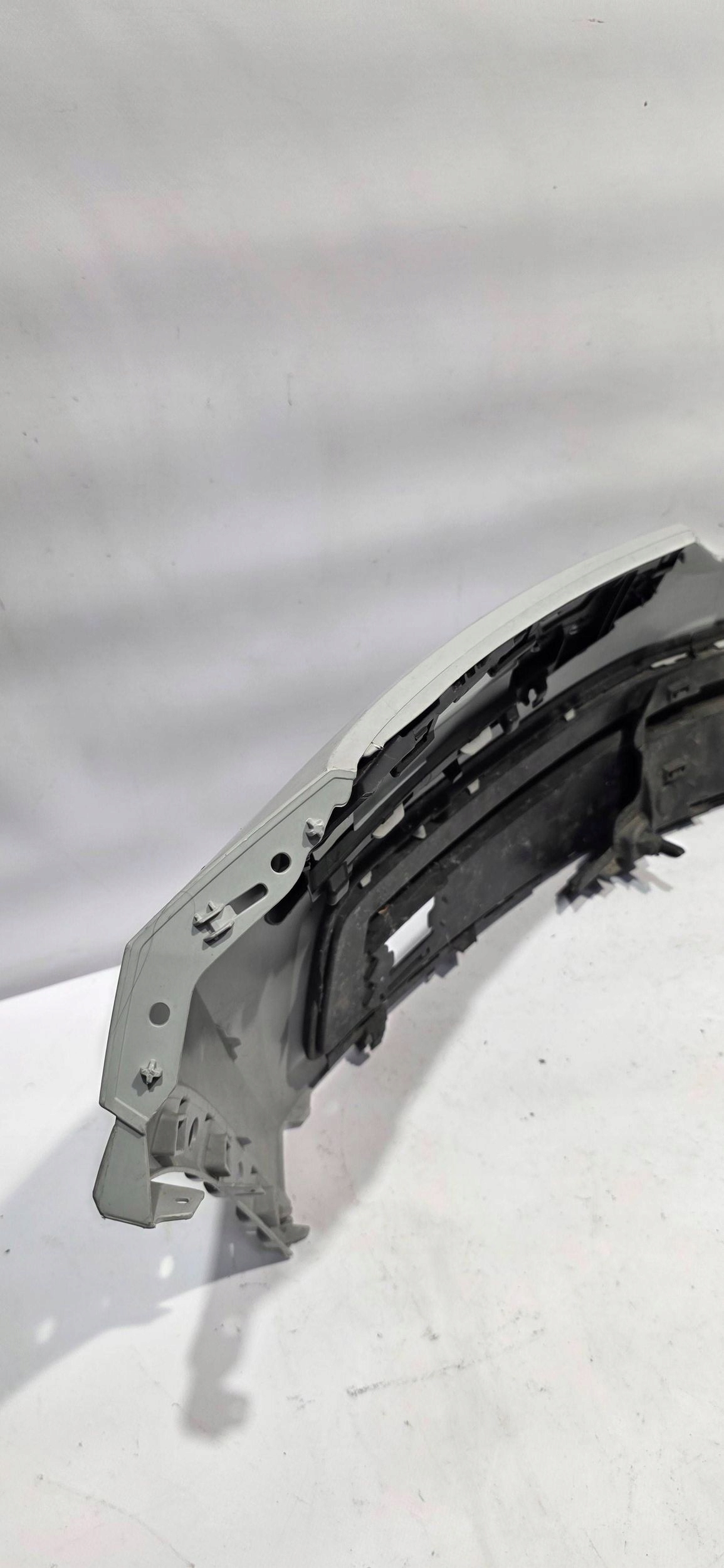 front bumper grille SKODA KAROQ 17- PDC washers original 57A807221