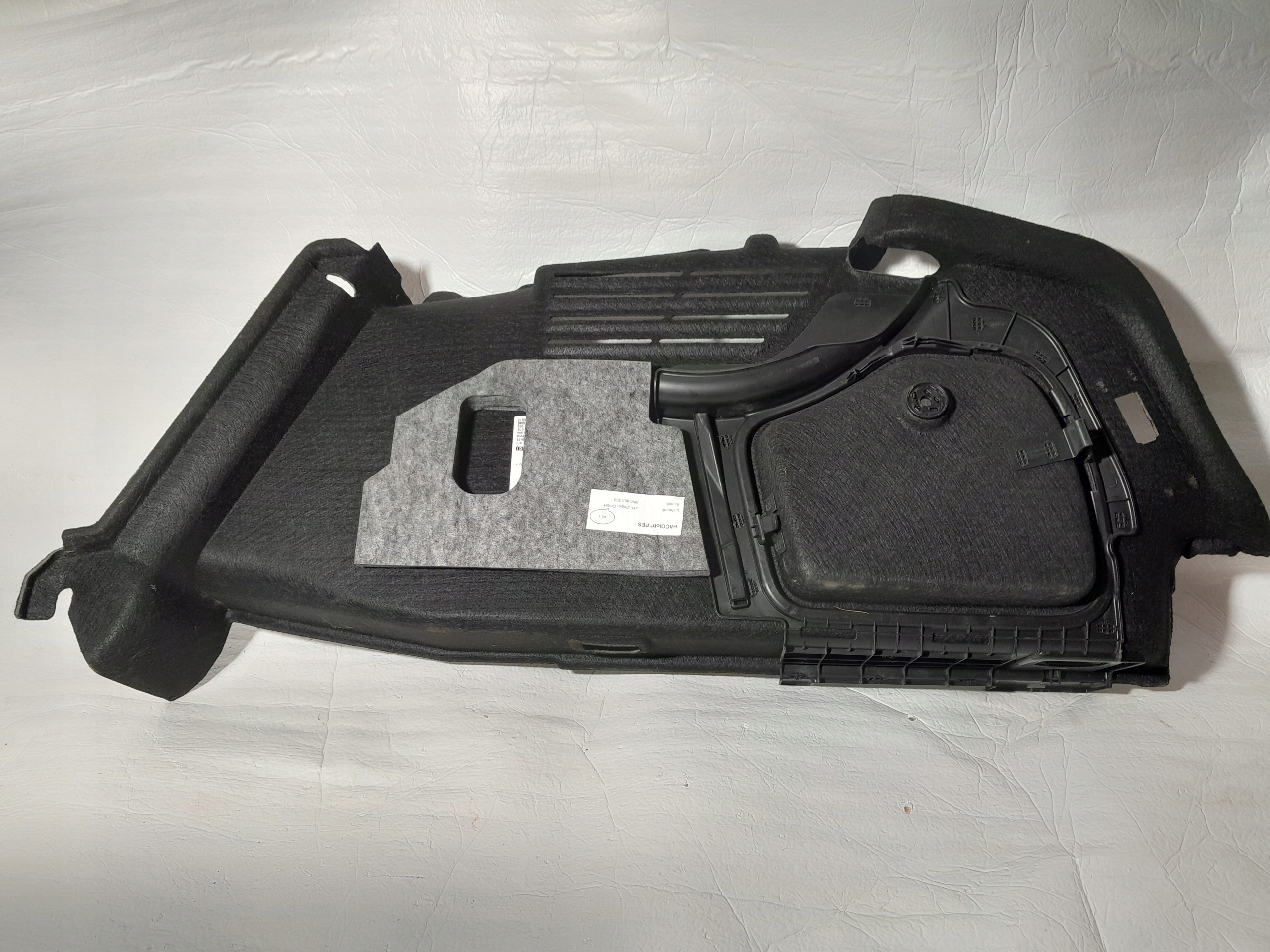 AUDI A4 B9 sedan boot upholstery 8W5863879C