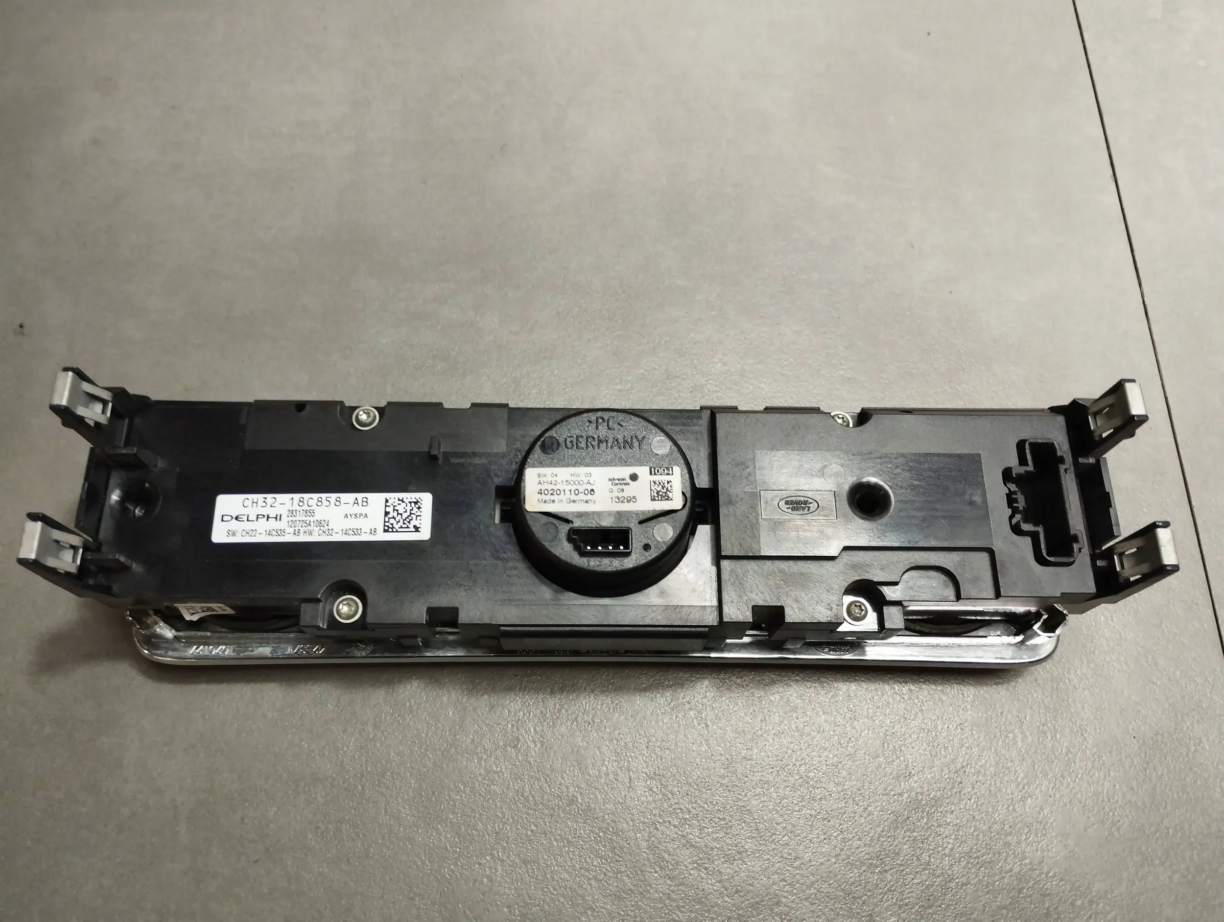 Land Rover Range Rover Sport L320 PANEL PRZYCISKOW CH3218C858AB