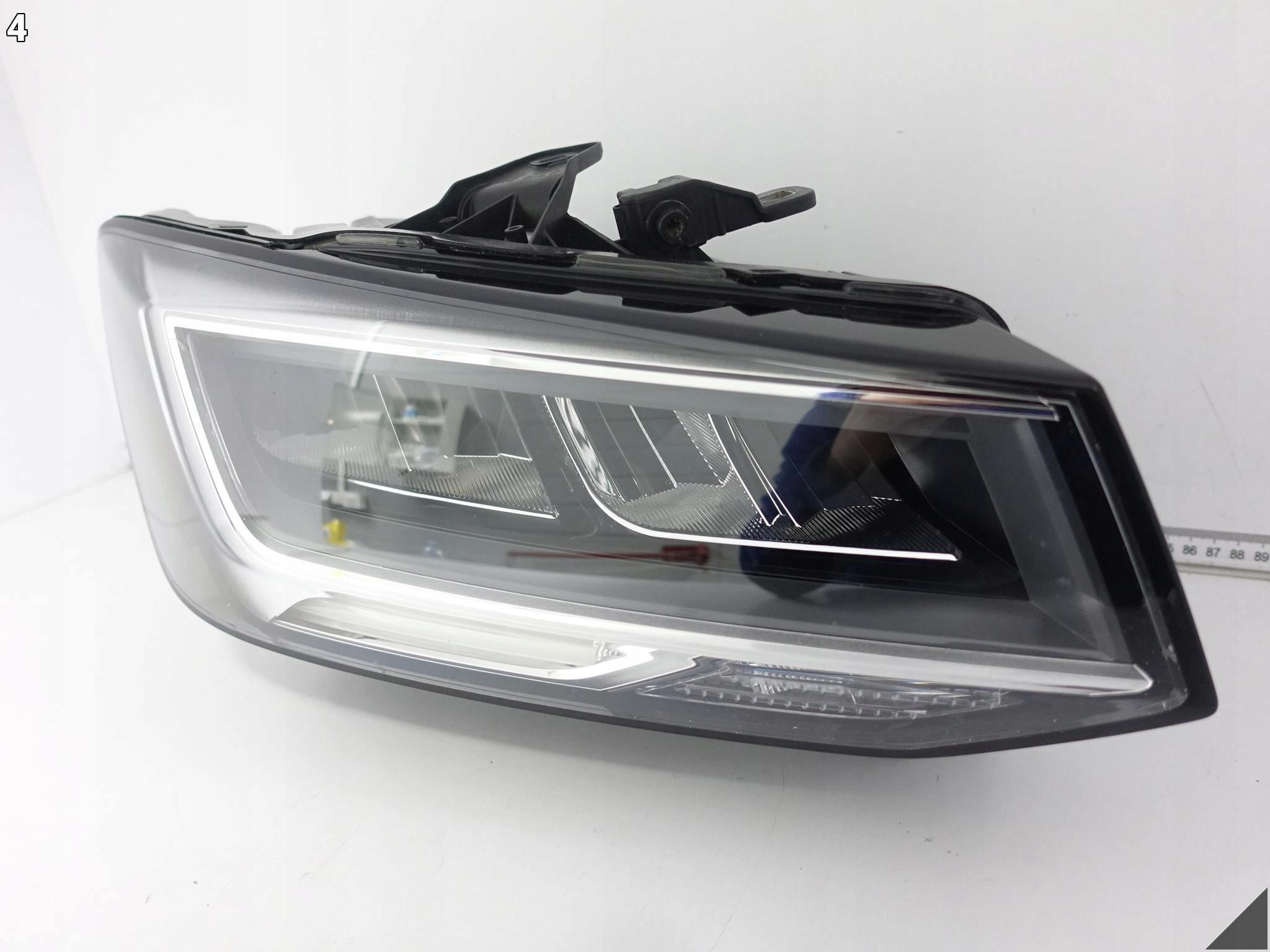 AUDI Q2 SQ2 81A LIFT 20- light FULL LED BASIS right front EU LADNA