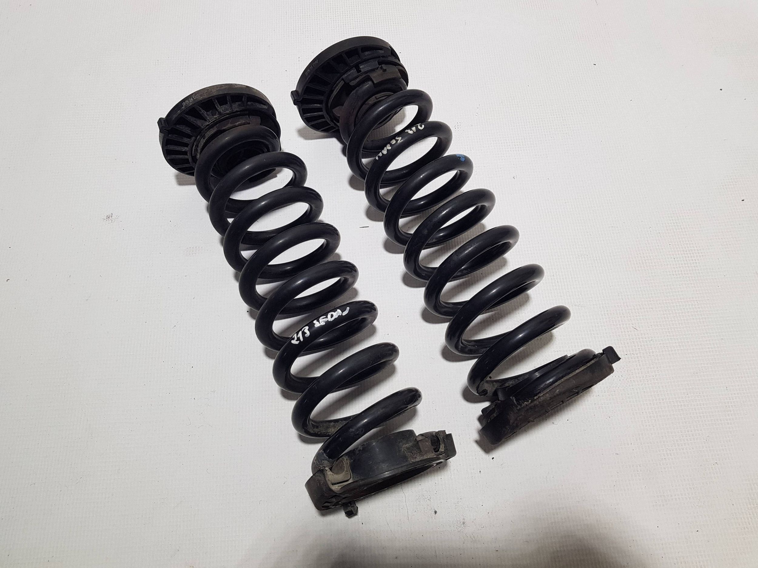 springs rear. rear part Komplet Mercedes E W213 sedan
