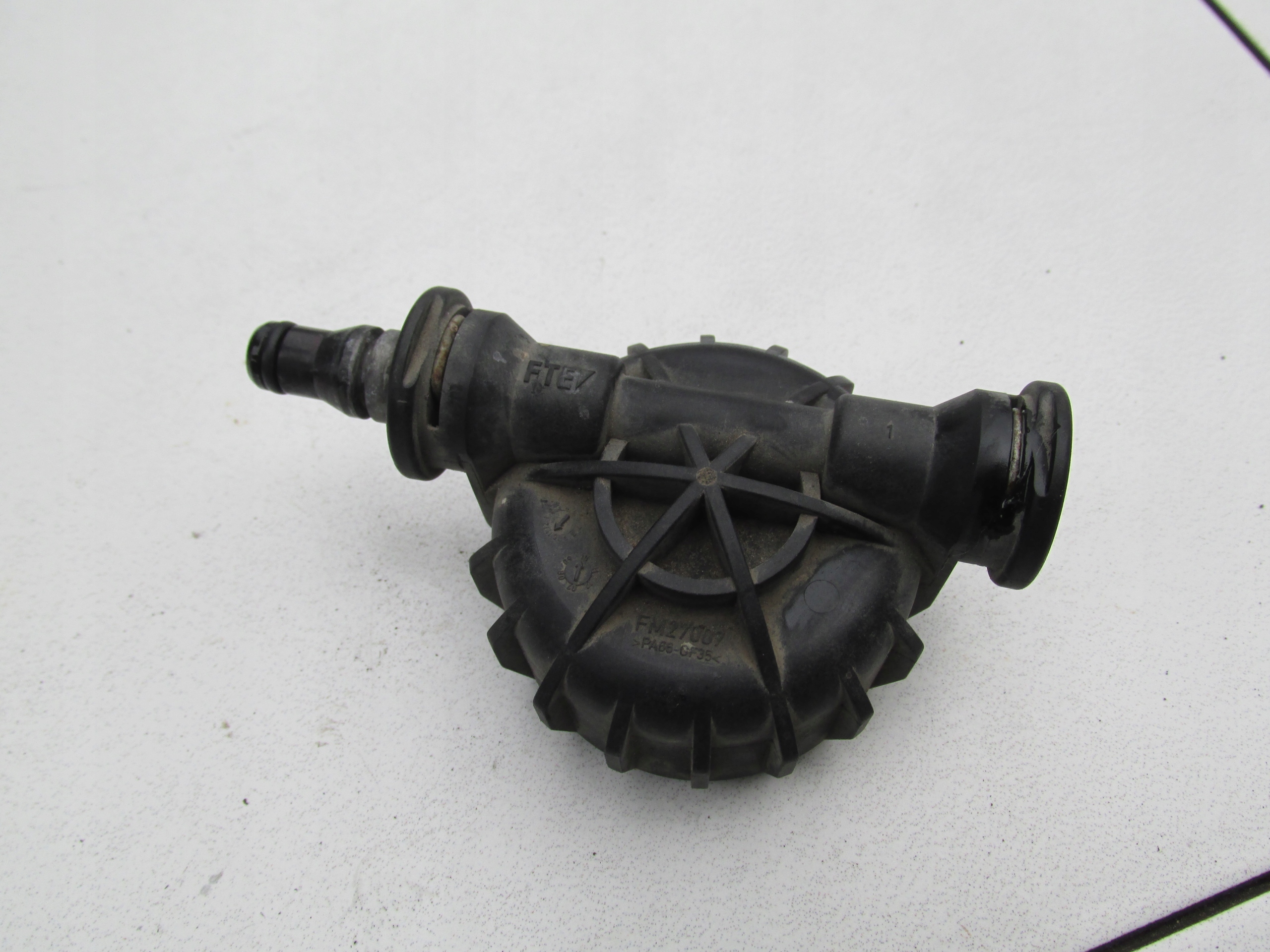 ZAWÓR ODPOWIETRZNIK SPRZĘGŁA FOCUS MK3 C-MAX MK2 Numer katalogowy części FM277001