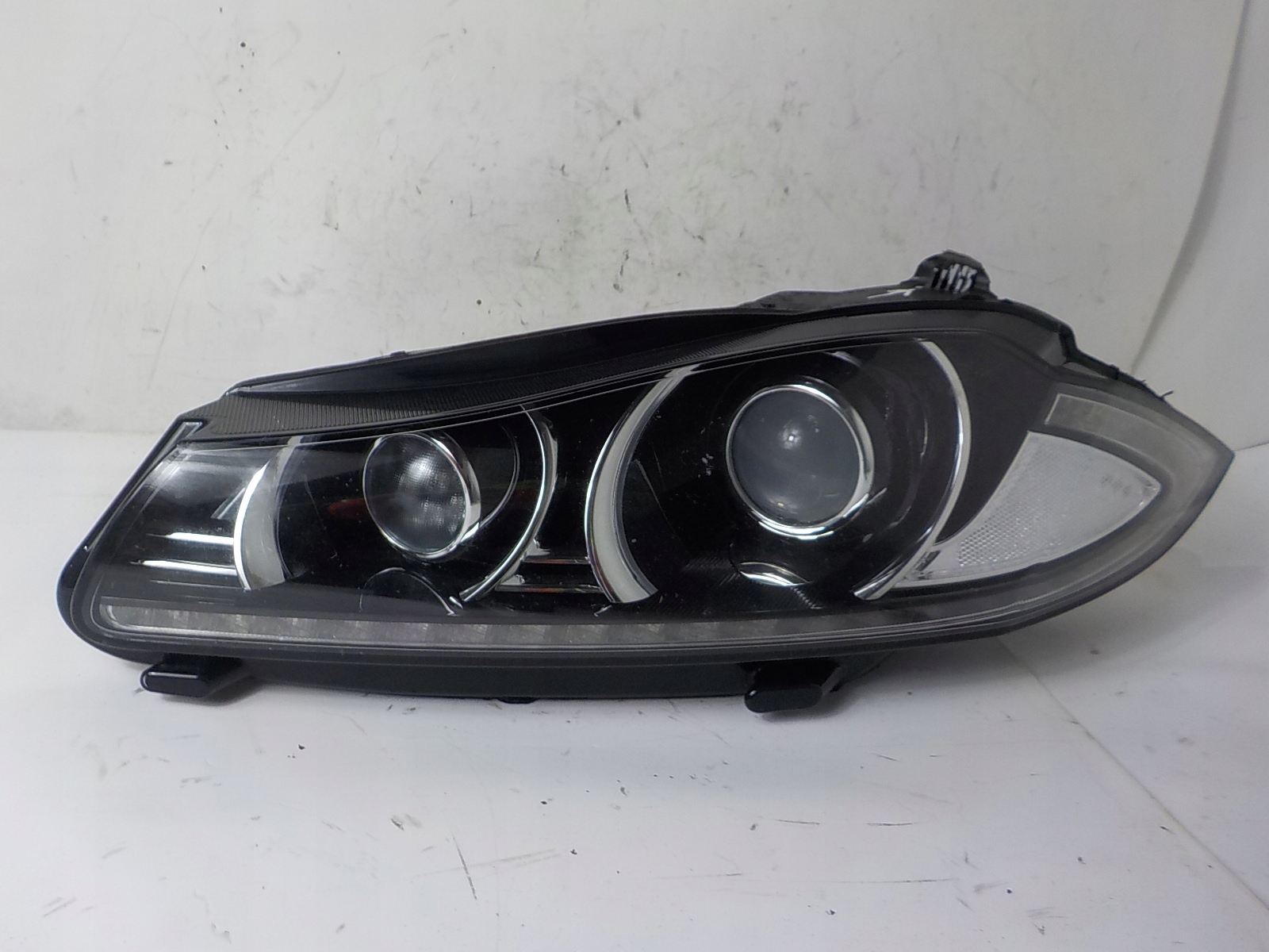 JAGUAR XF X250 XENON LIFT light left front front UK