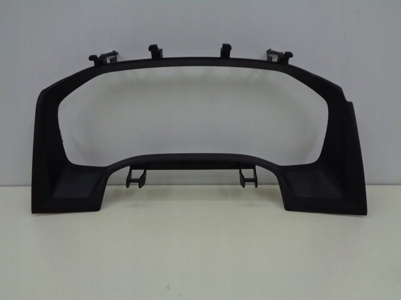 9396251 - BMW 8 F91 F92 G14 G15 G16 рамка корпус одометра