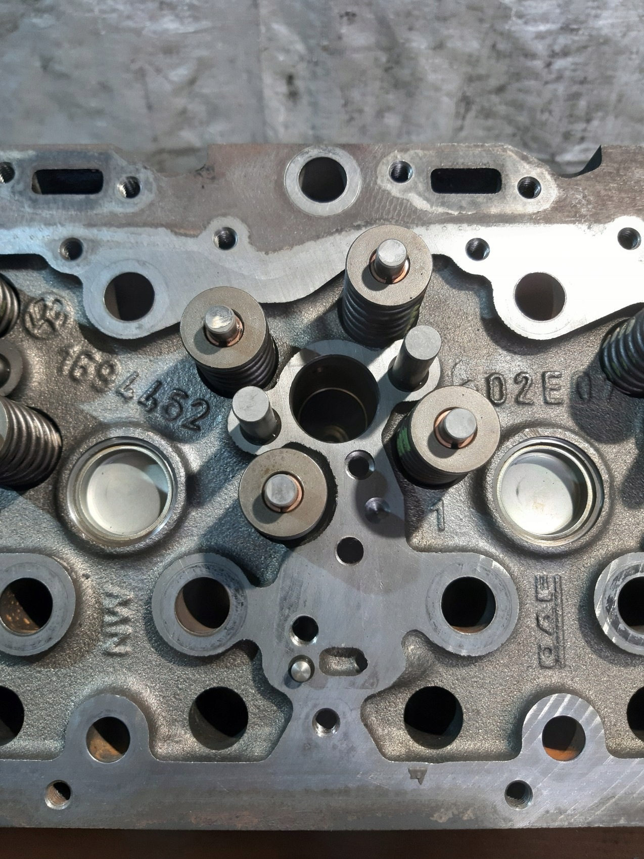 1694462 SOLARIS DAF PACCAR TESTATA Motore CYLINDRA