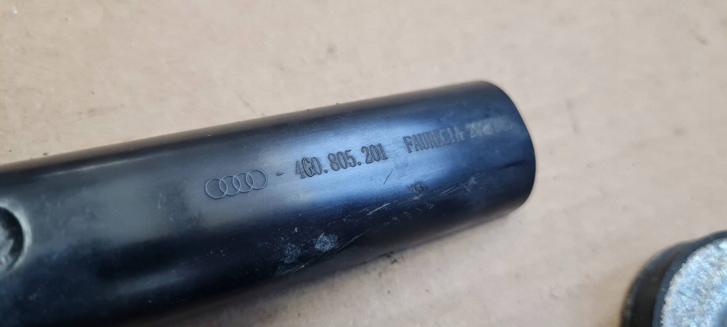 A7 4G bracket hook holder radiator 4G0805201 A6 C7 4G