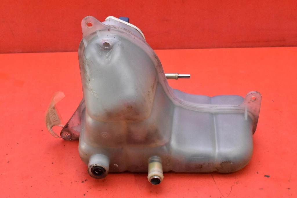 Réservoir eau AUDI A8 D2 4.2 V8 300 KM 94-99