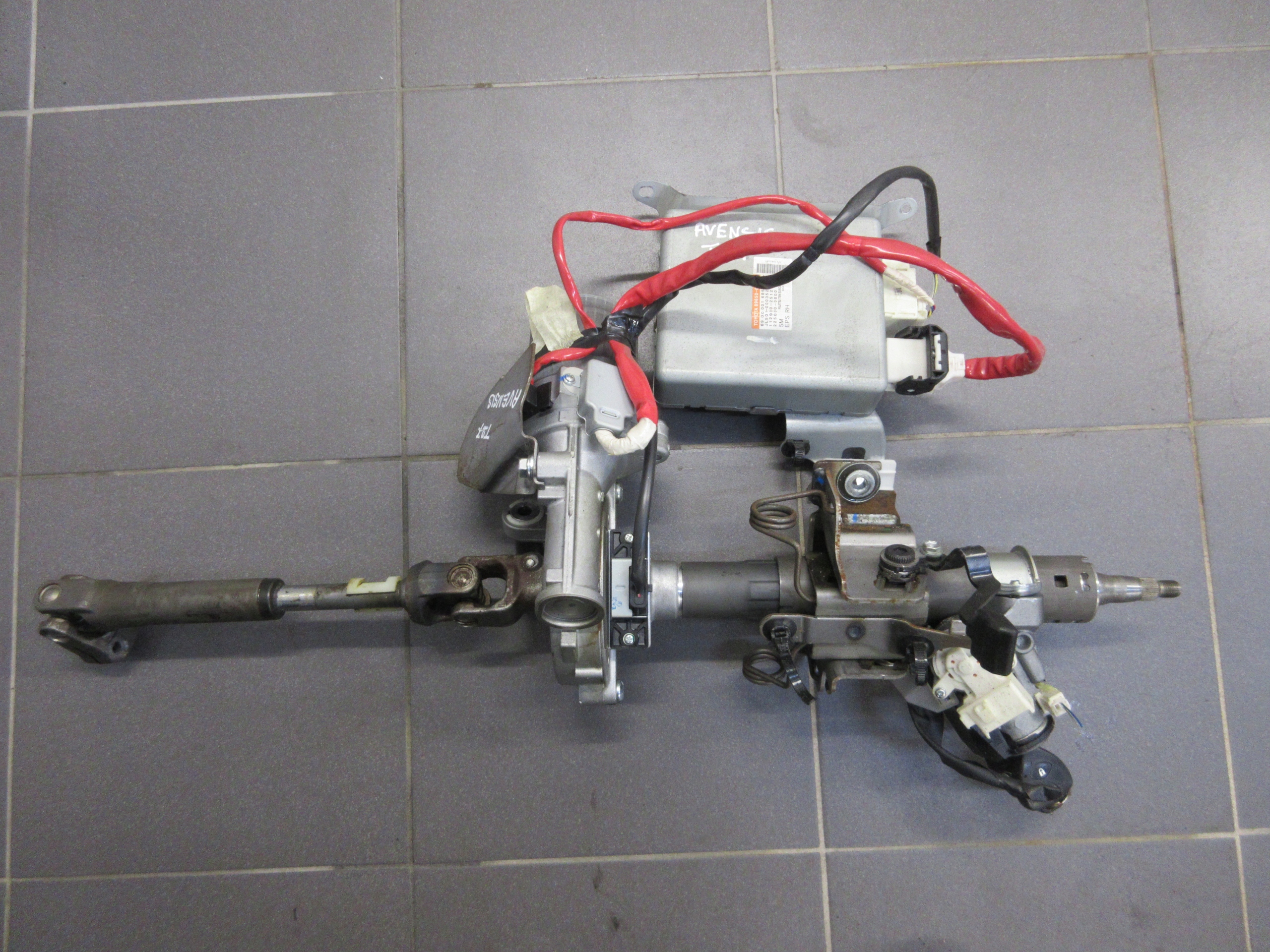 Ключ зажигания TOYOTA AVENSIS T27 2.0 D4D