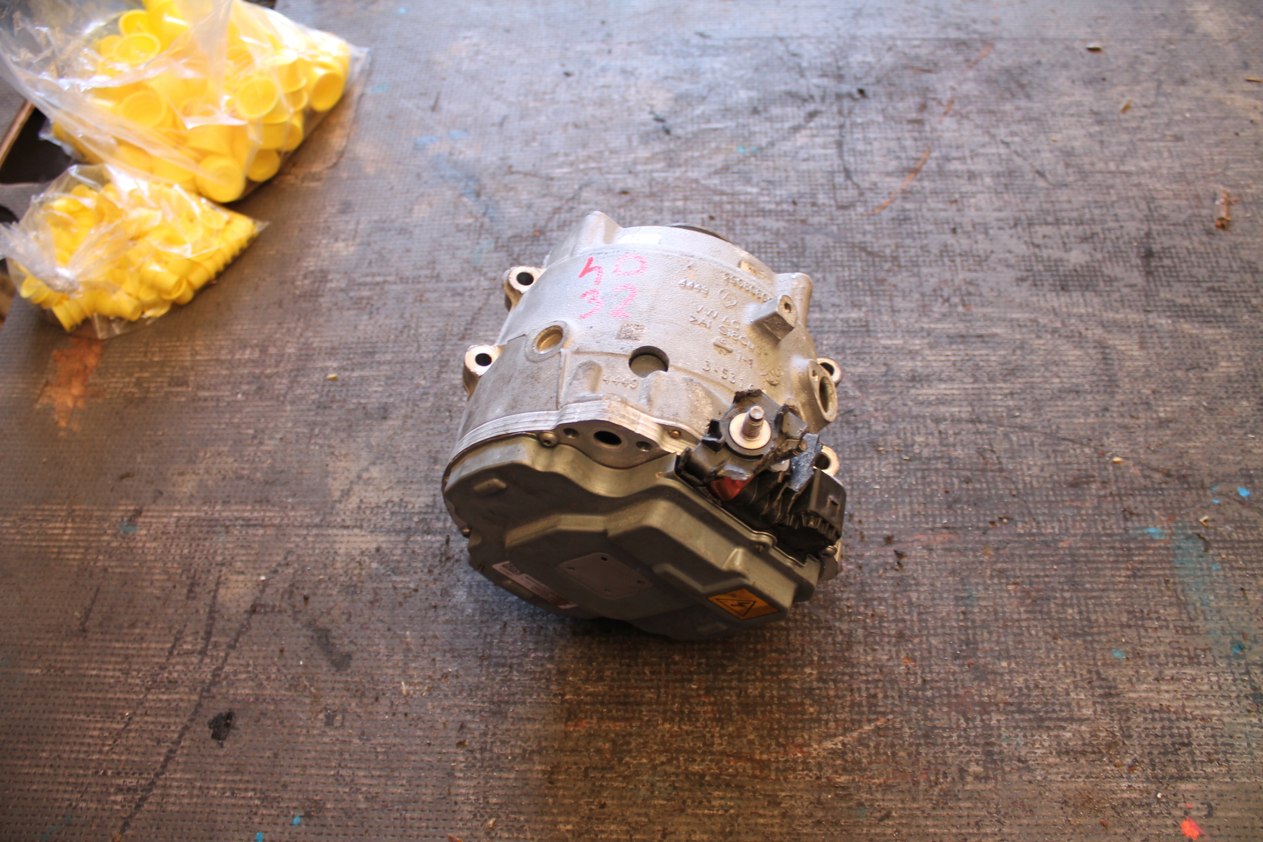 4032. ALTERNATOR AUDI Q7 Q8 4N0903028P