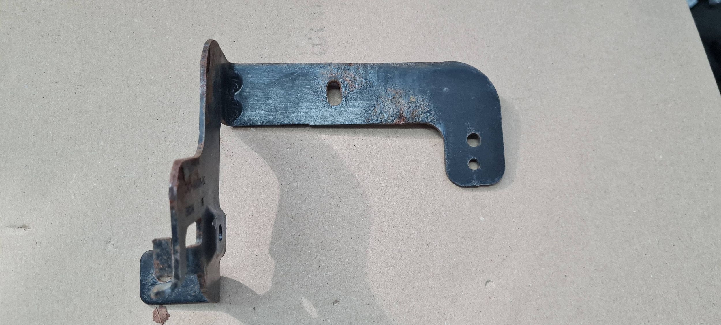 Ford Edge II 2020 holder hook bracket KLAKSONU KT4T14A301BC