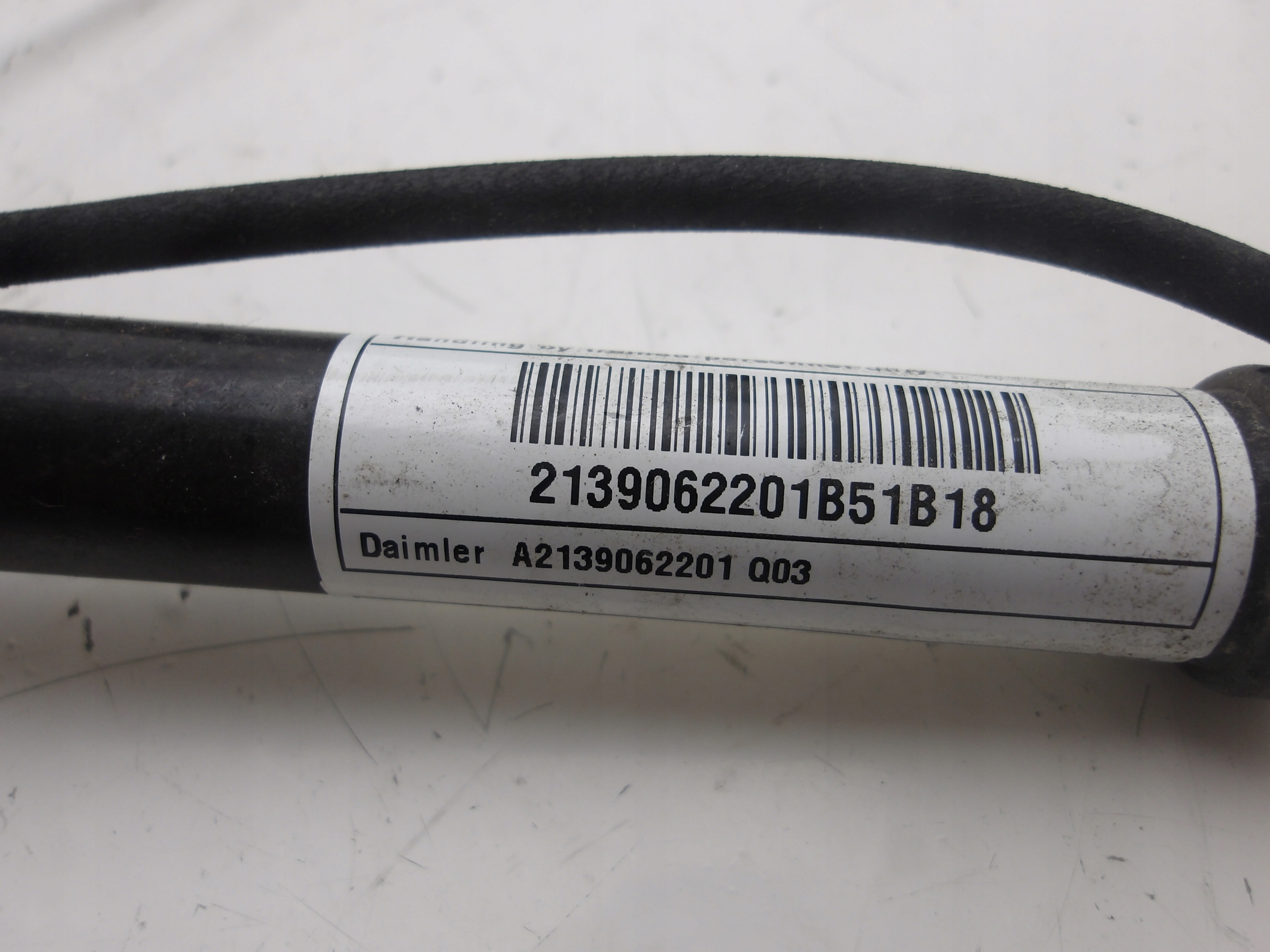 MERCEDES E-KLASA W213 16-22 NABOJ bonnets right left front KOMPLET OE