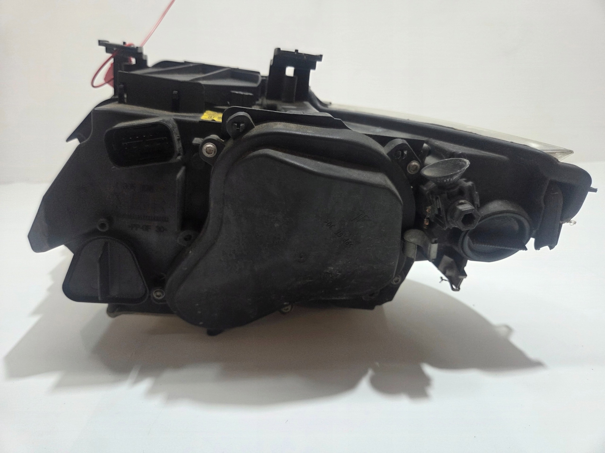 far desna prednja BMW E93 7162130