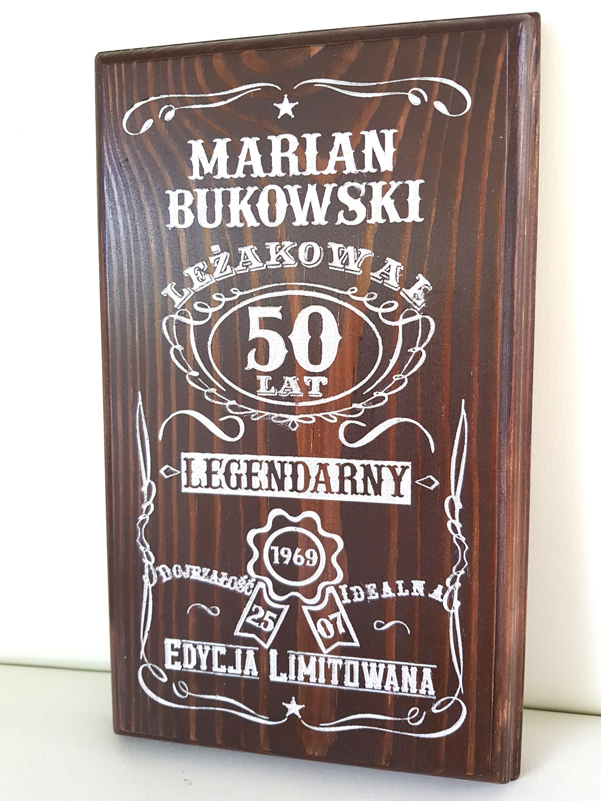 Dřevěná cedulka k 40 50 60. narozeninám výročí dárek s personalizací