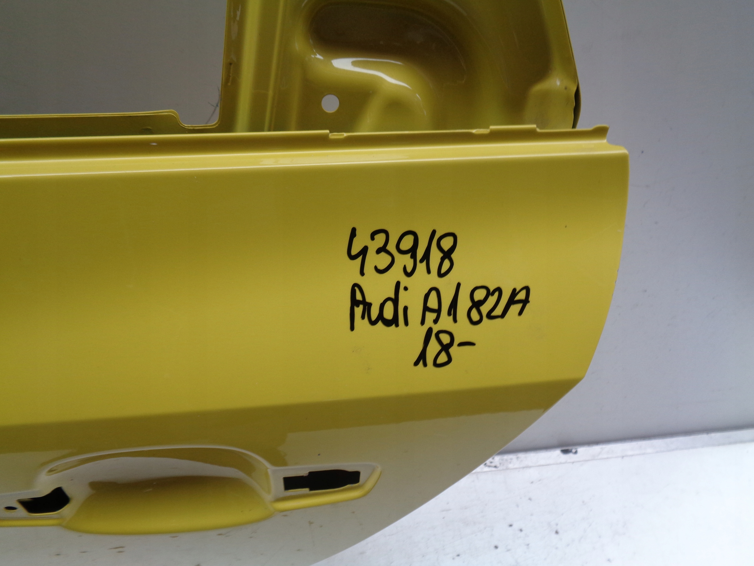 door left rear. AUDI A1 II 82A 18- NR 43918