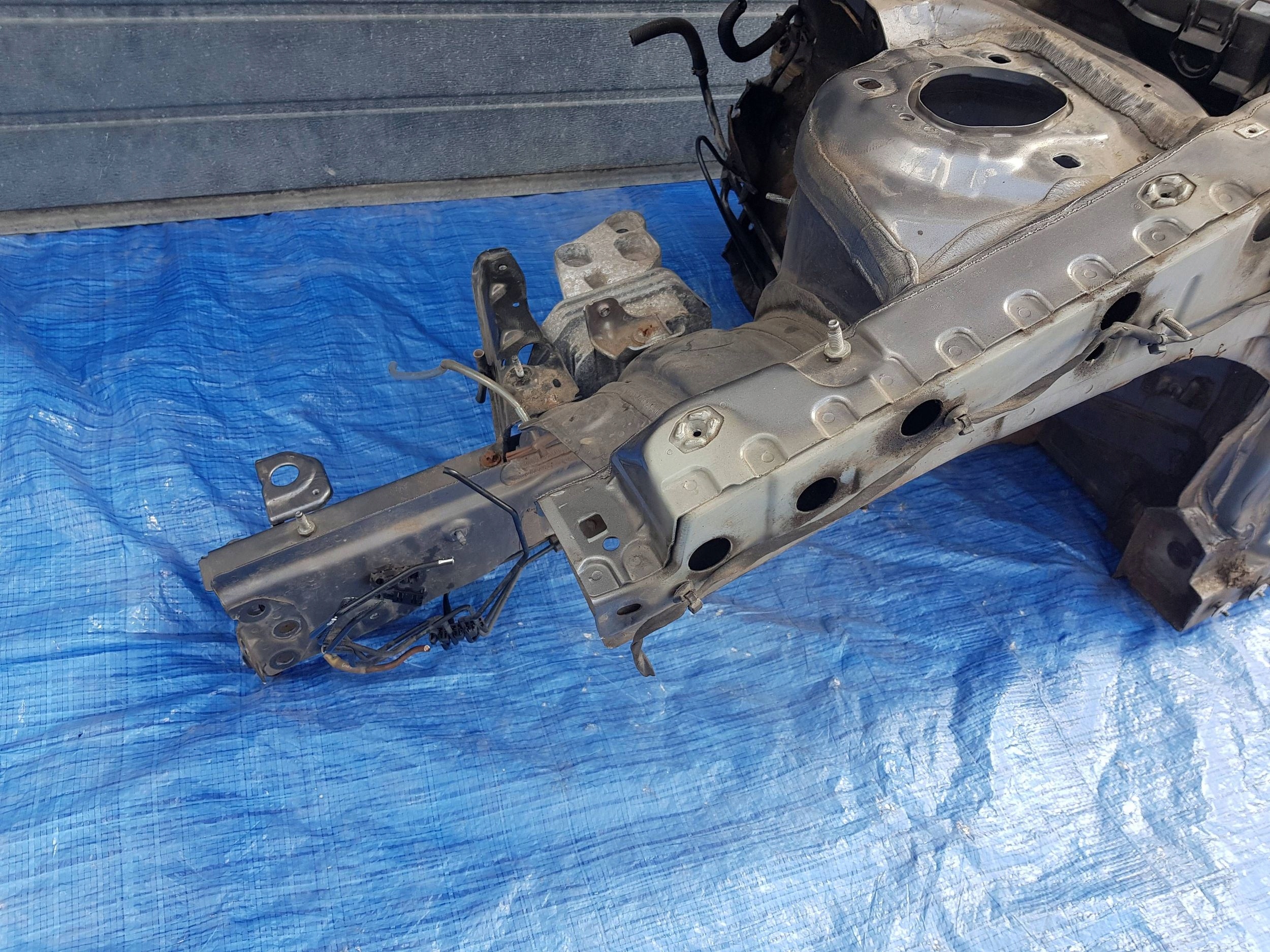 quarter placement front left Mercedes CLA W117 c787 787