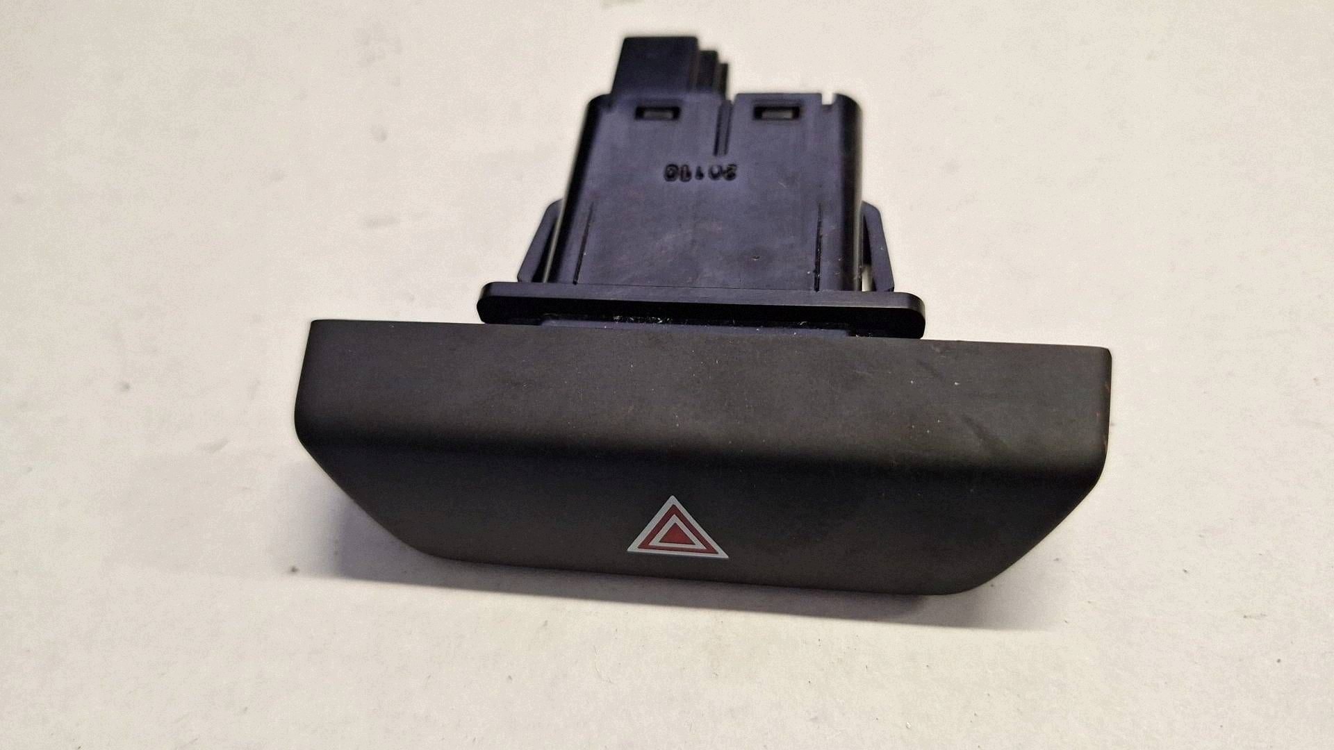 interruttore luci Luci di emergenza Mazda CX-60