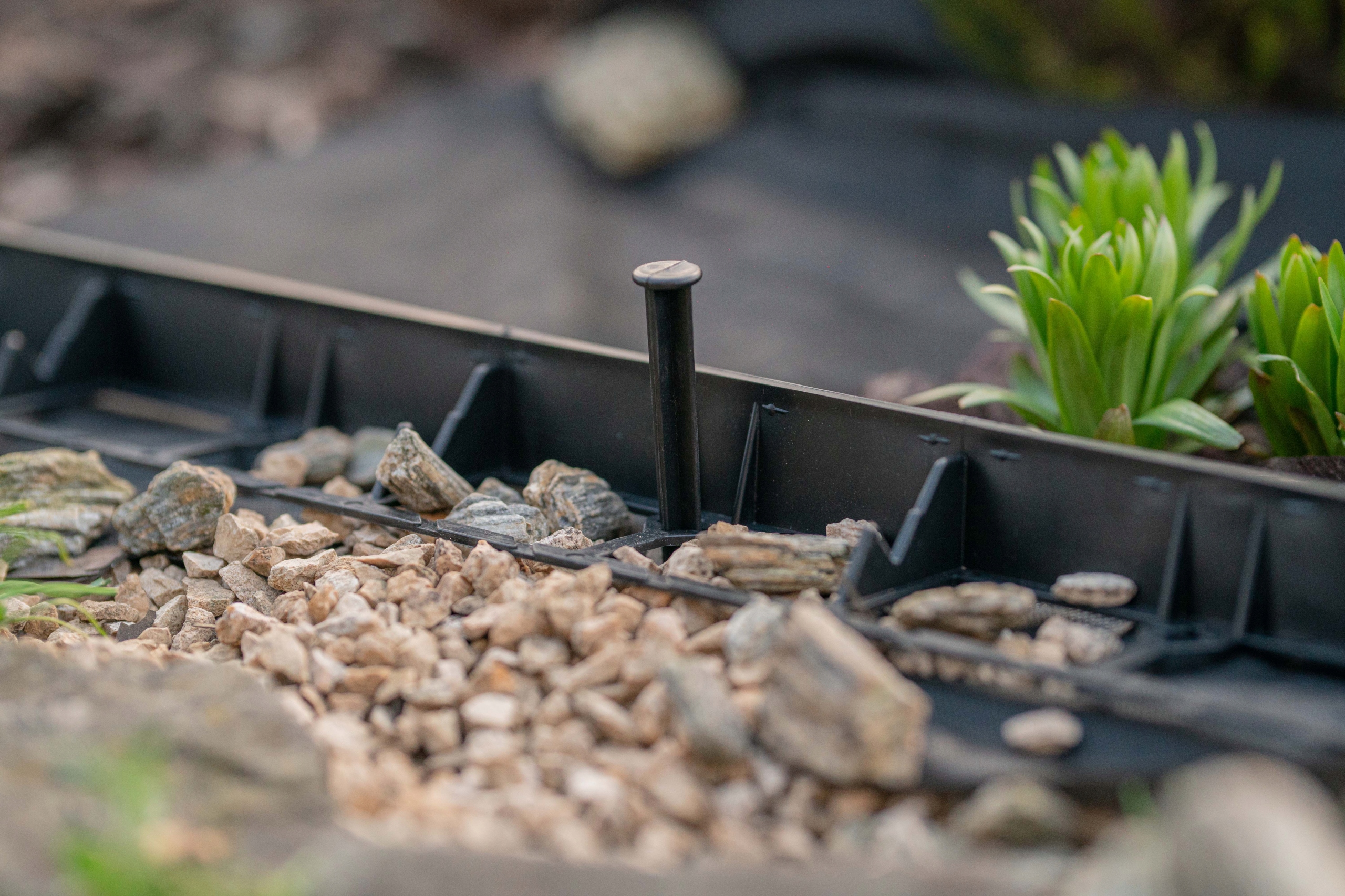 OBRZEŻE TRAWNIKOWE OGRODOWE 20m+ KOTWY 60szt H45 Kod producenta obrzeże 45 20+100