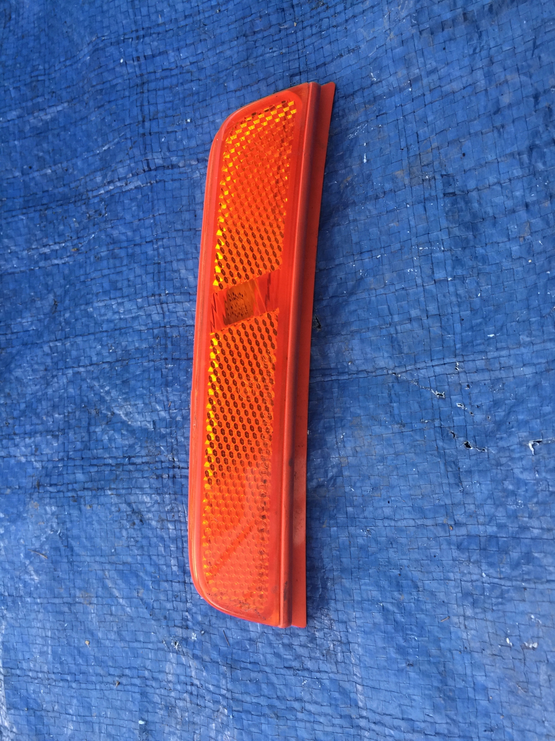 68378433AB - JEEP GRAND CHEROKEE WL 21 ГАБАРИТНИЙ ЛІХТАР