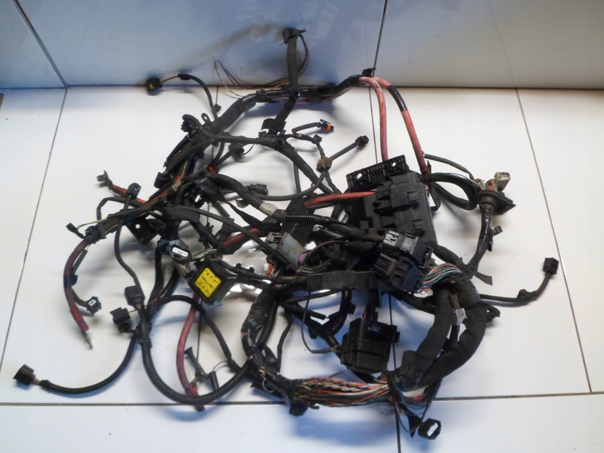 RENAULT SCENIC III 1.6DCI bundle motor wiring 240111595R