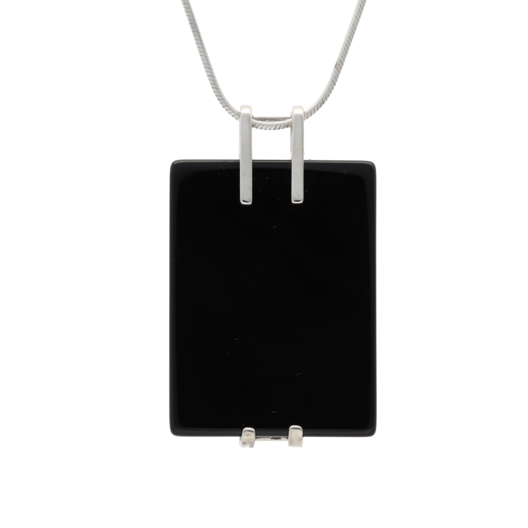 Elegantní přívěsek s onyxem stříbro