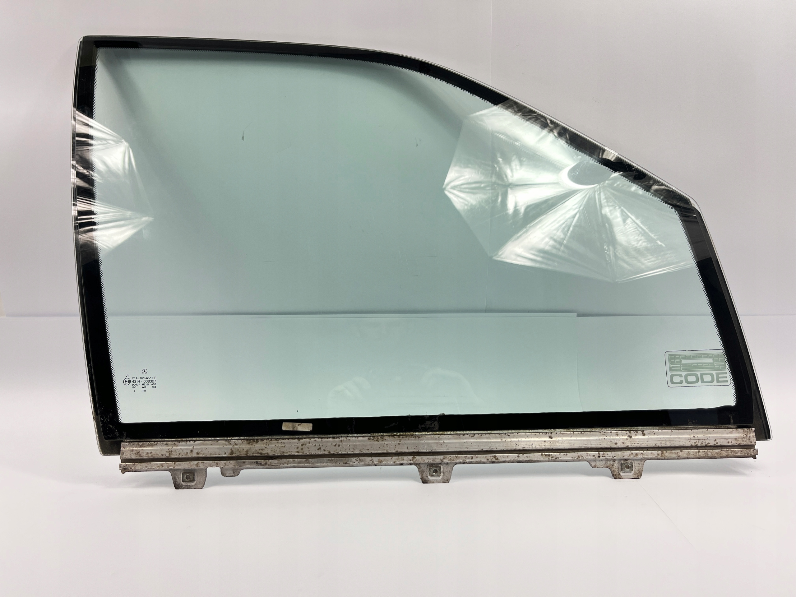 SZYBA BOCZNA PRAWY PRZÓD PRAWA PRZEDNIA DRZWI STRONA PASAŻERA MERCEDES W140