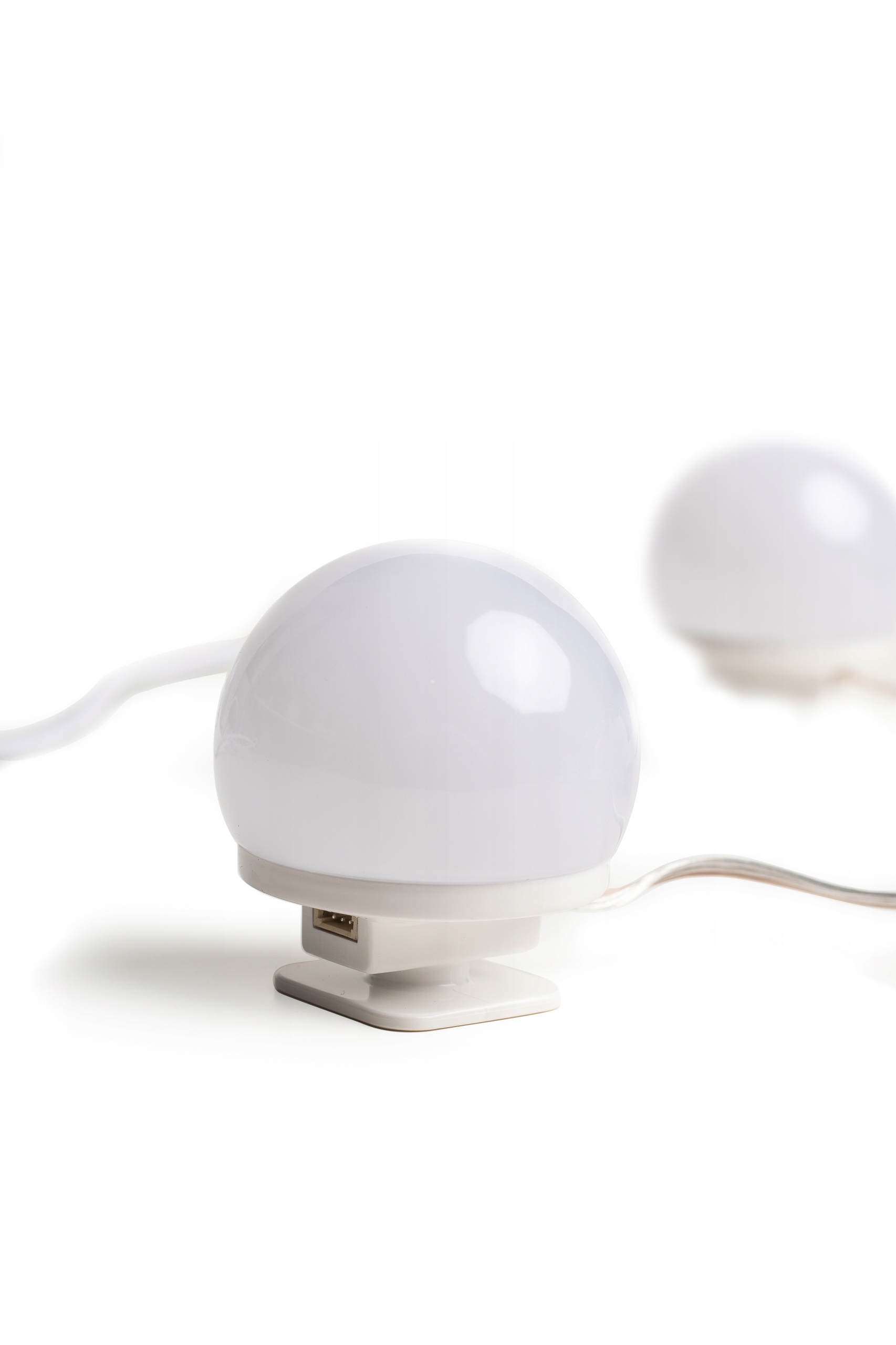 LAMPKI ŚWIATEŁKA LED NA LUSTRO DO TOALETKI MAKIJAŻ REGULACJA BARWY JASNOŚCI Waga produktu z opakowaniem jednostkowym 0.28 kg