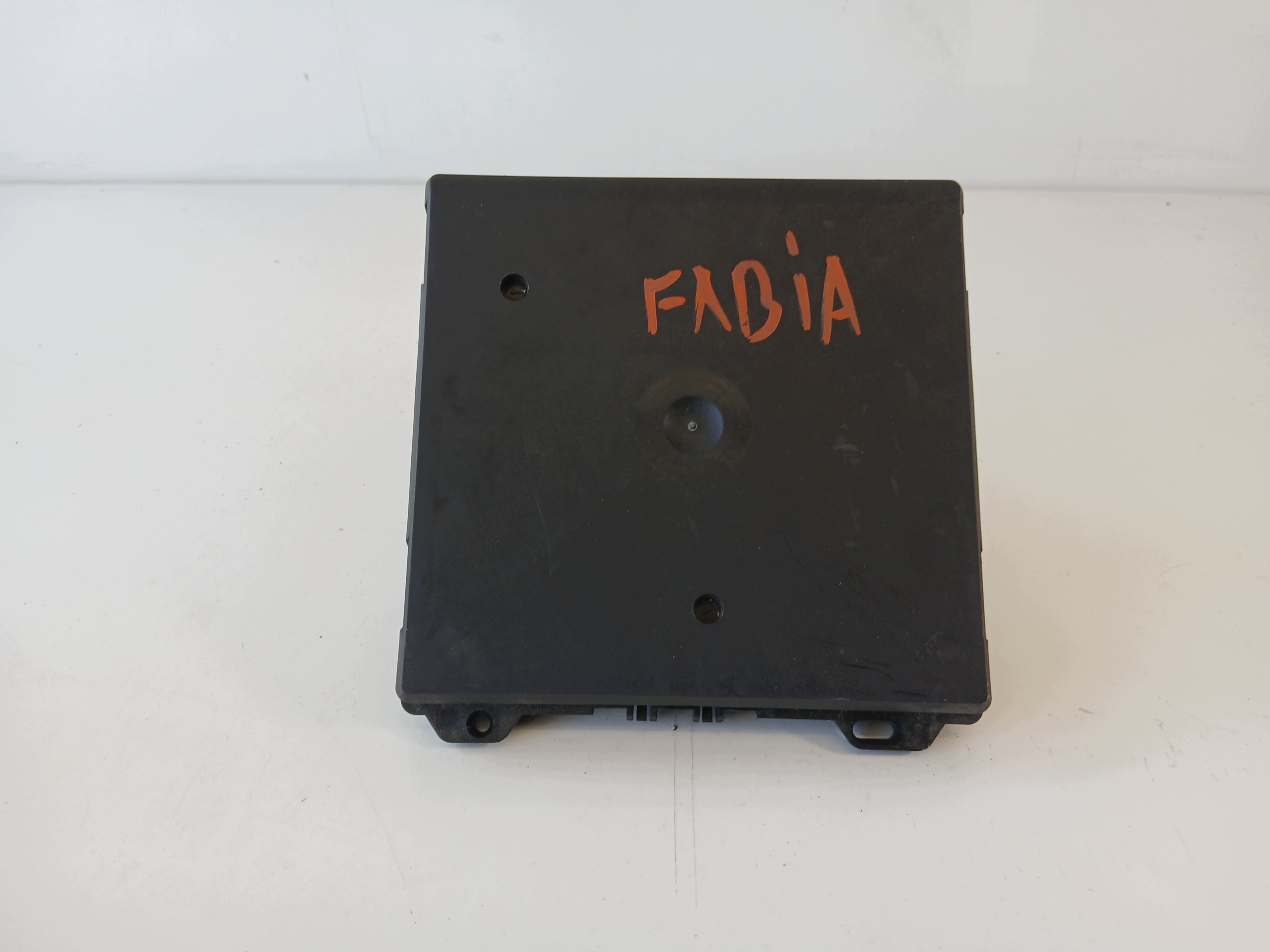 VW POLO 9N SKODA FABIA et Unité commande confort 6Q1937049C