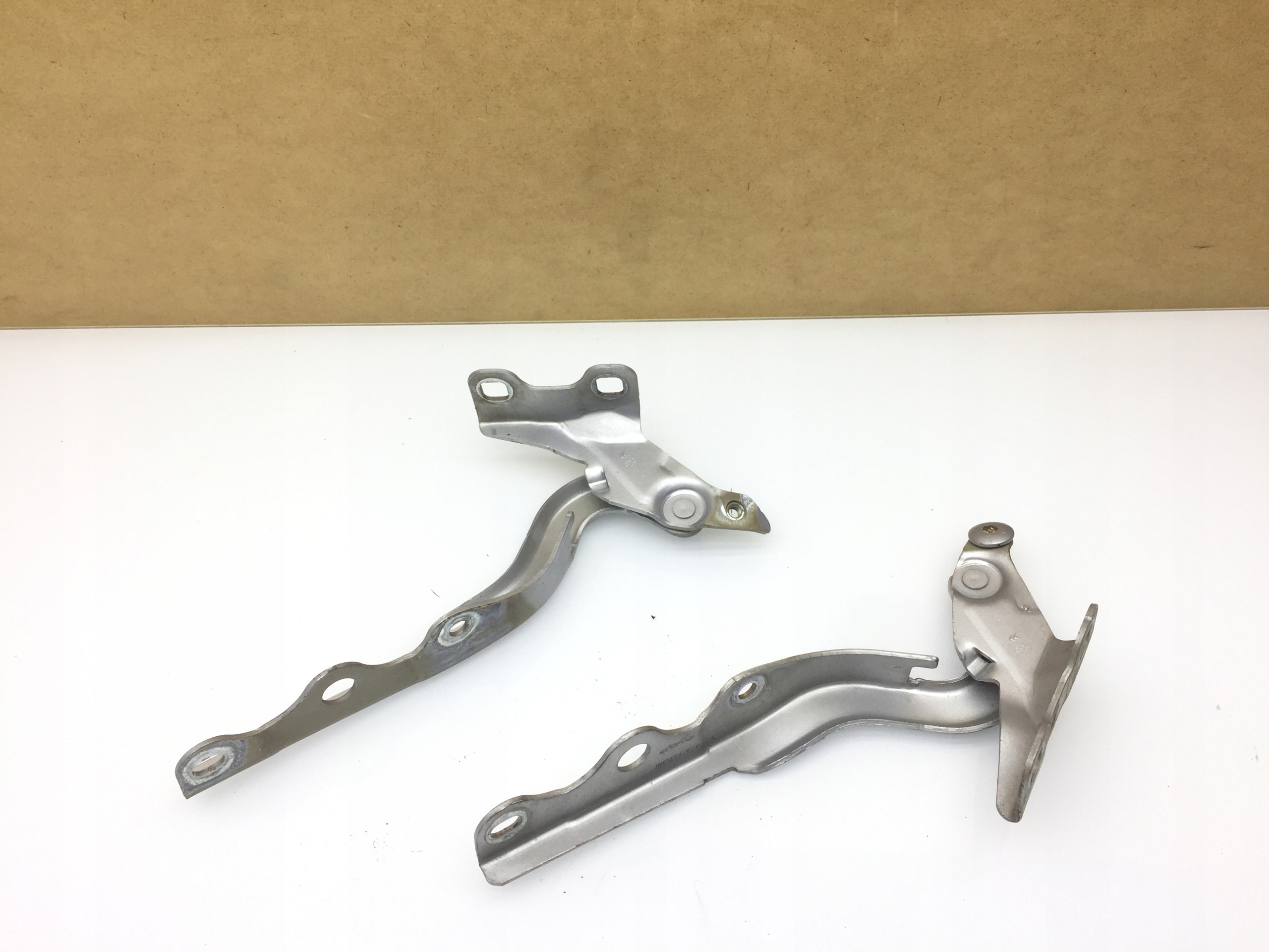 C-ELYSEE ПЕТЛІ КАПОТА