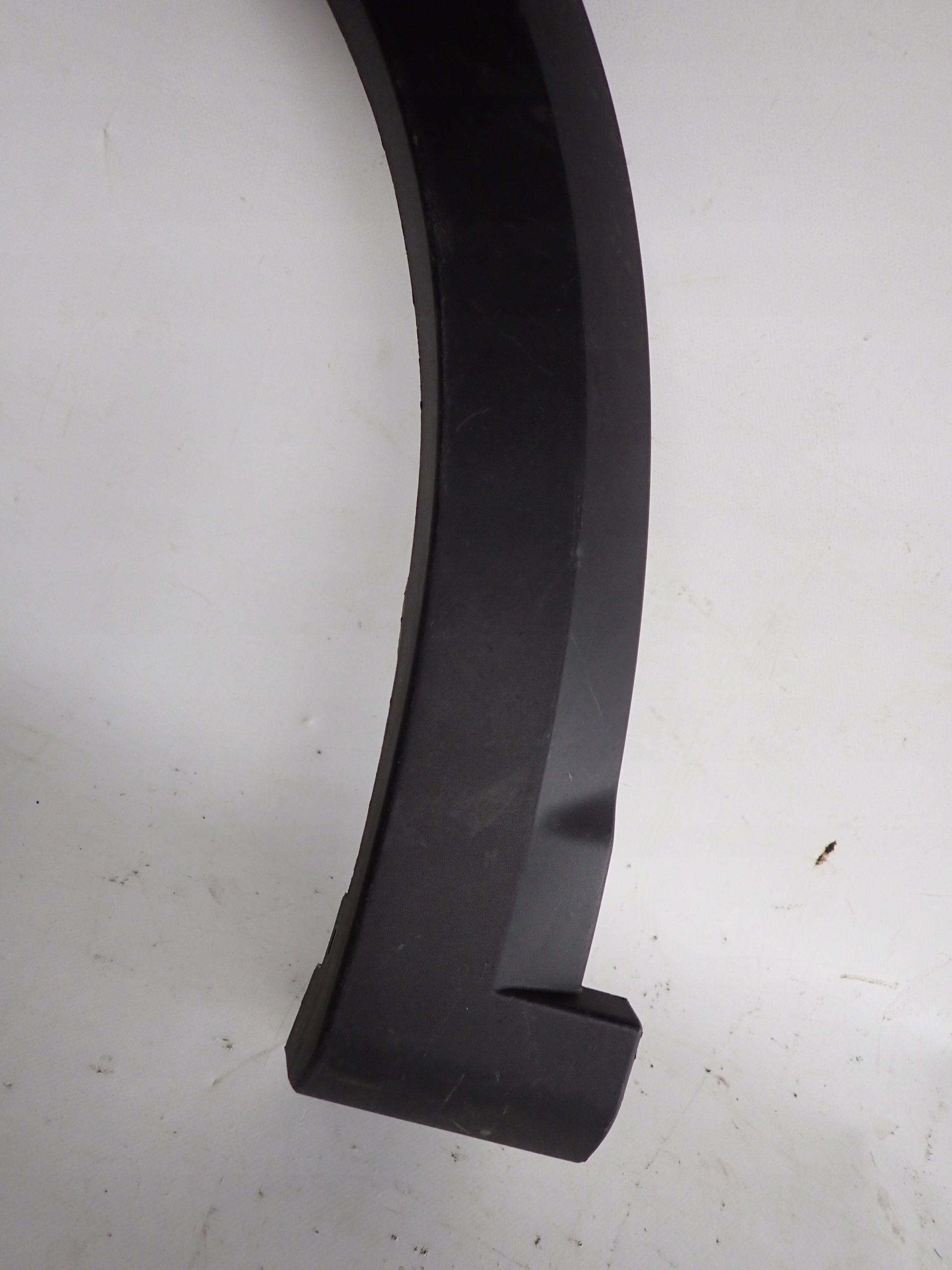 DACIA SANDERO 20- moulding for front left fender