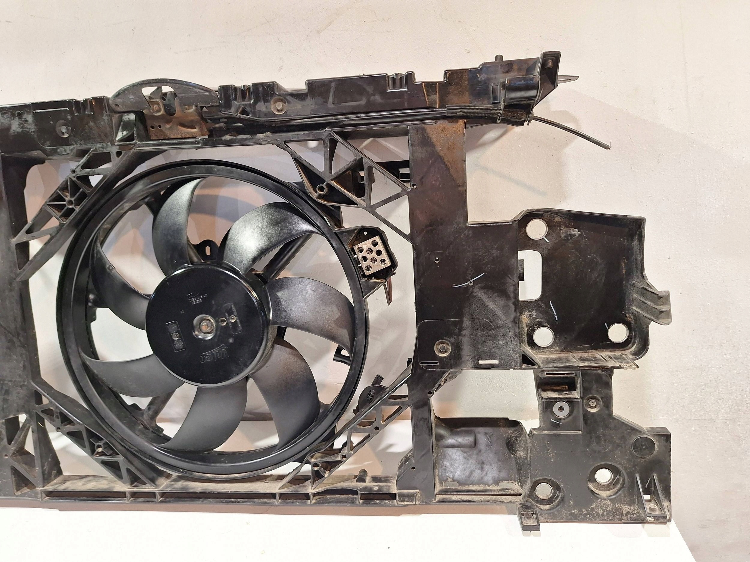 support panel for radiators fan 752107160R RENAULT FLUENCE 1.5 DCI 10