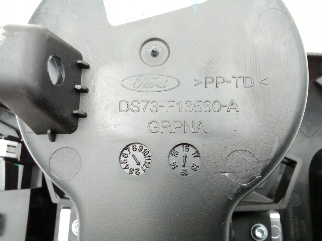 Ford Mondeo MK5 V bracket for kubki cupholder dekor