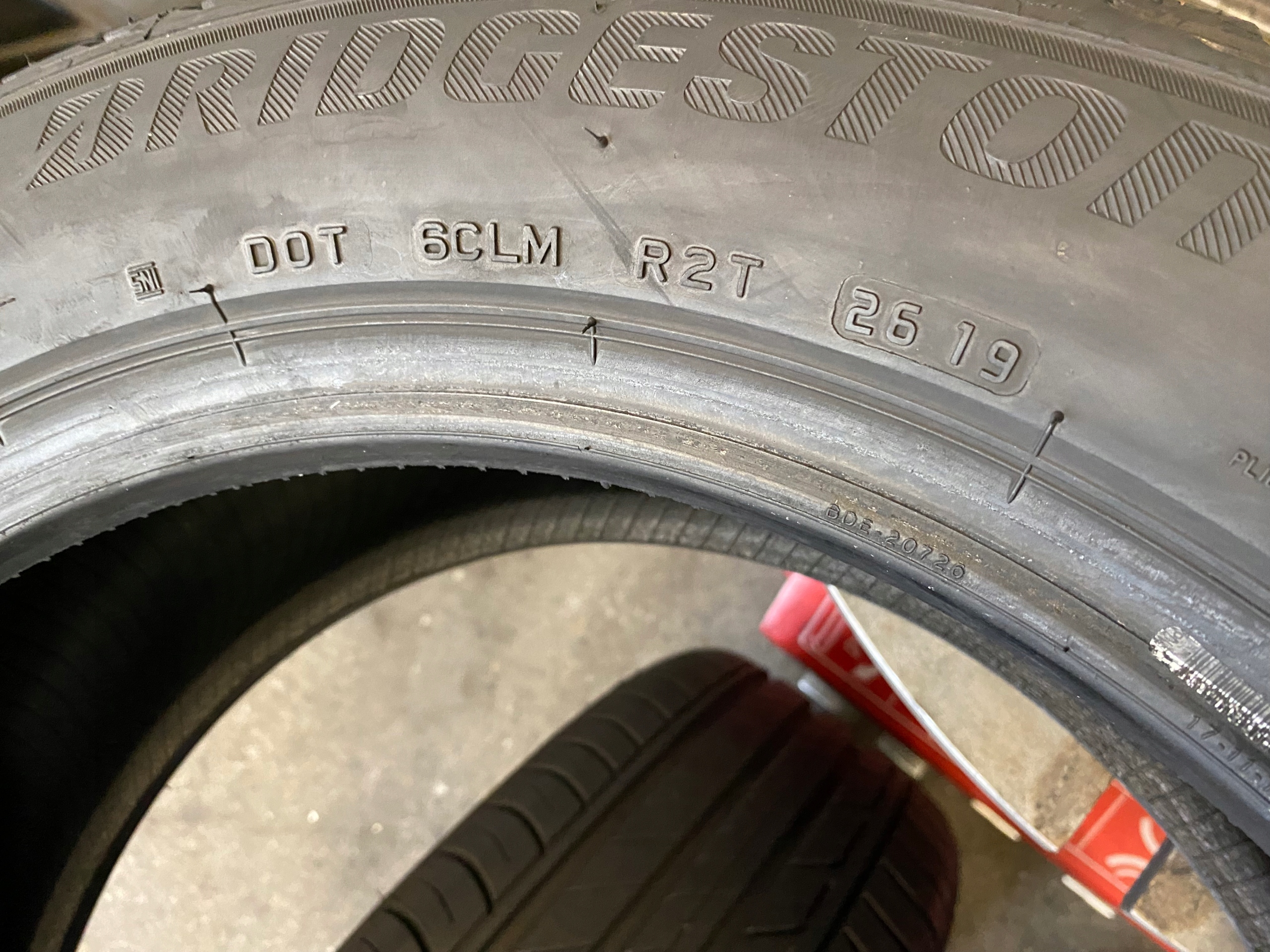 2 tyres summer 215/55R17 Bridgestone T001 6,5mm