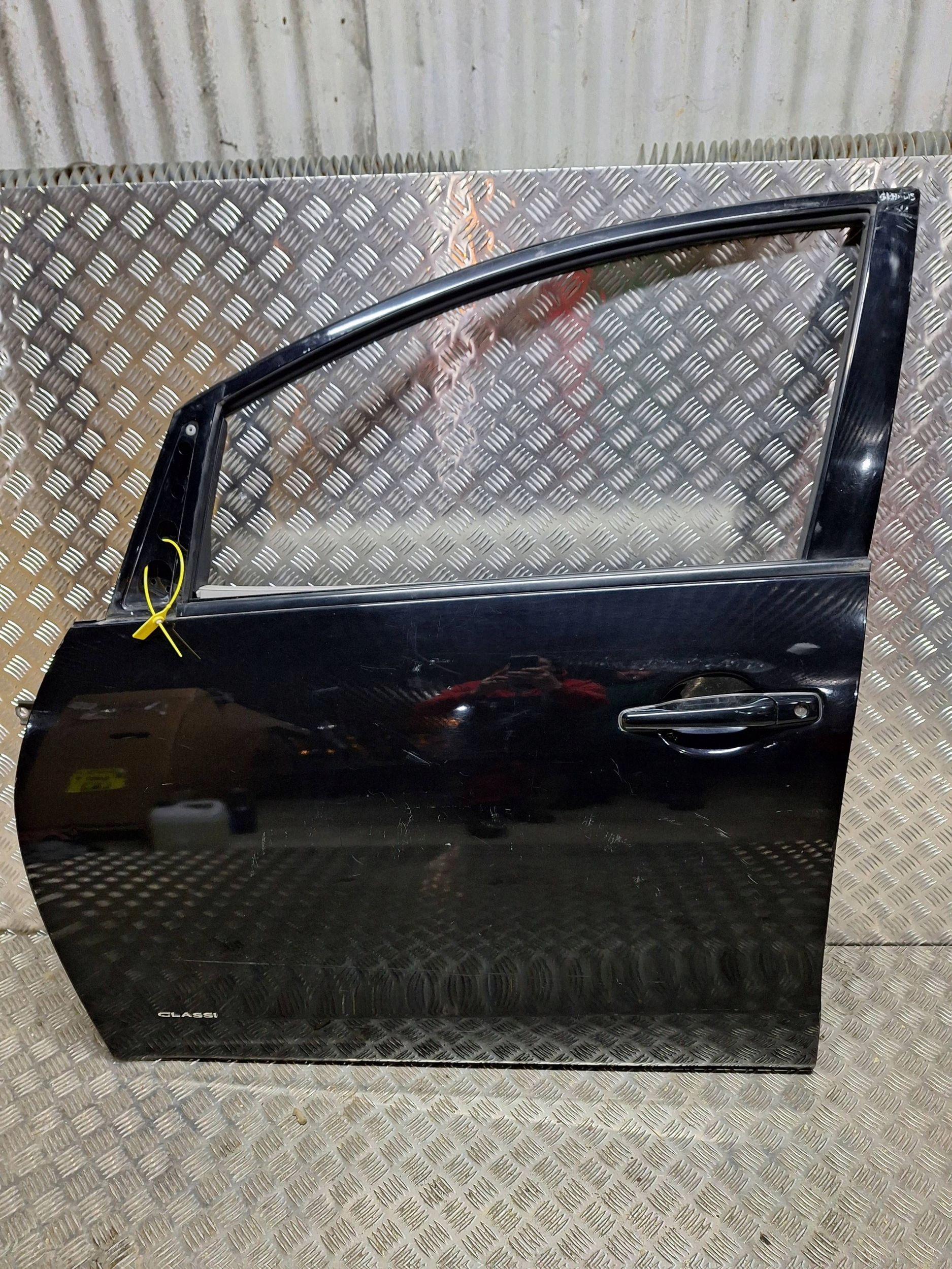 door left front MITSUBISHI GRANDIS 03-11 complete