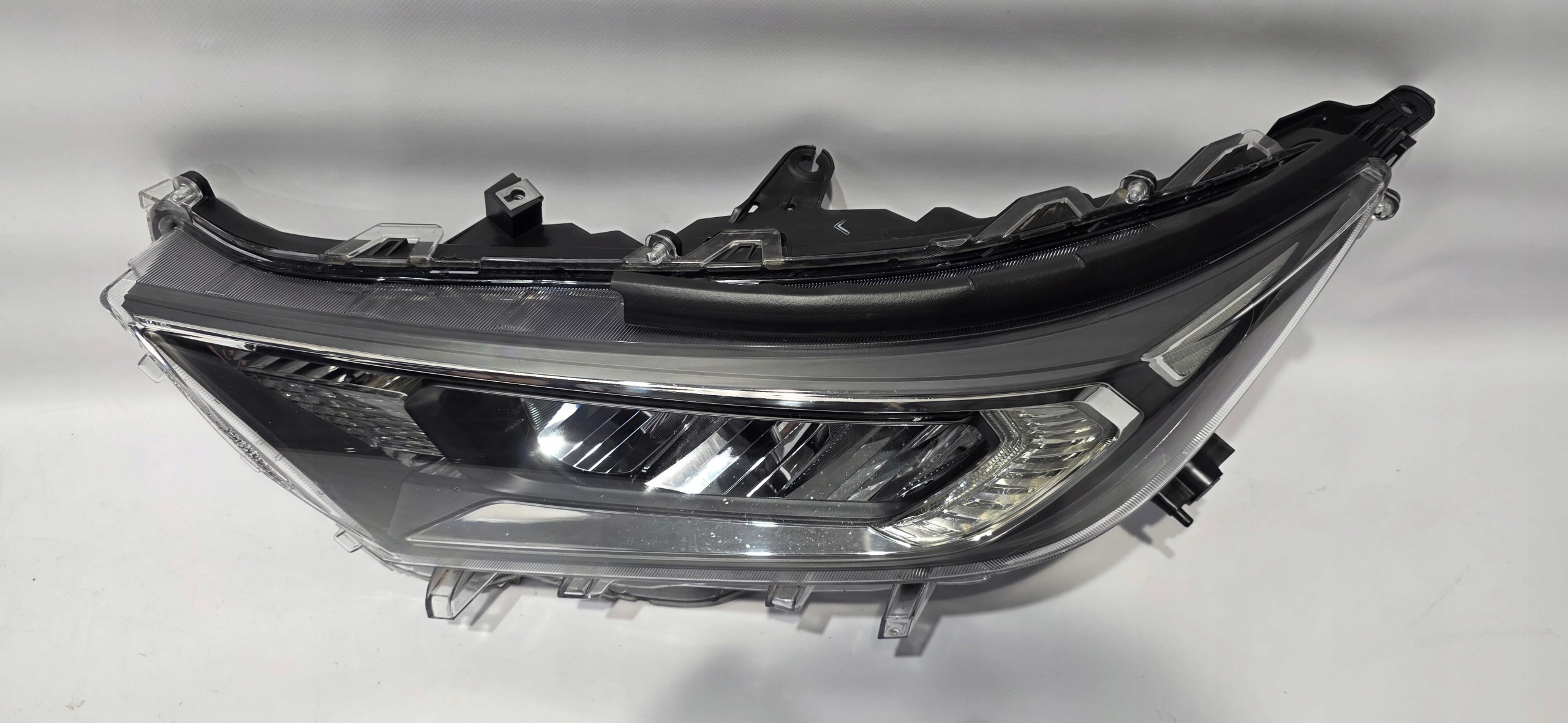 light left front FULL LED TOYOTA RAV4 V 18- original EUROPA STANLEY 42-88