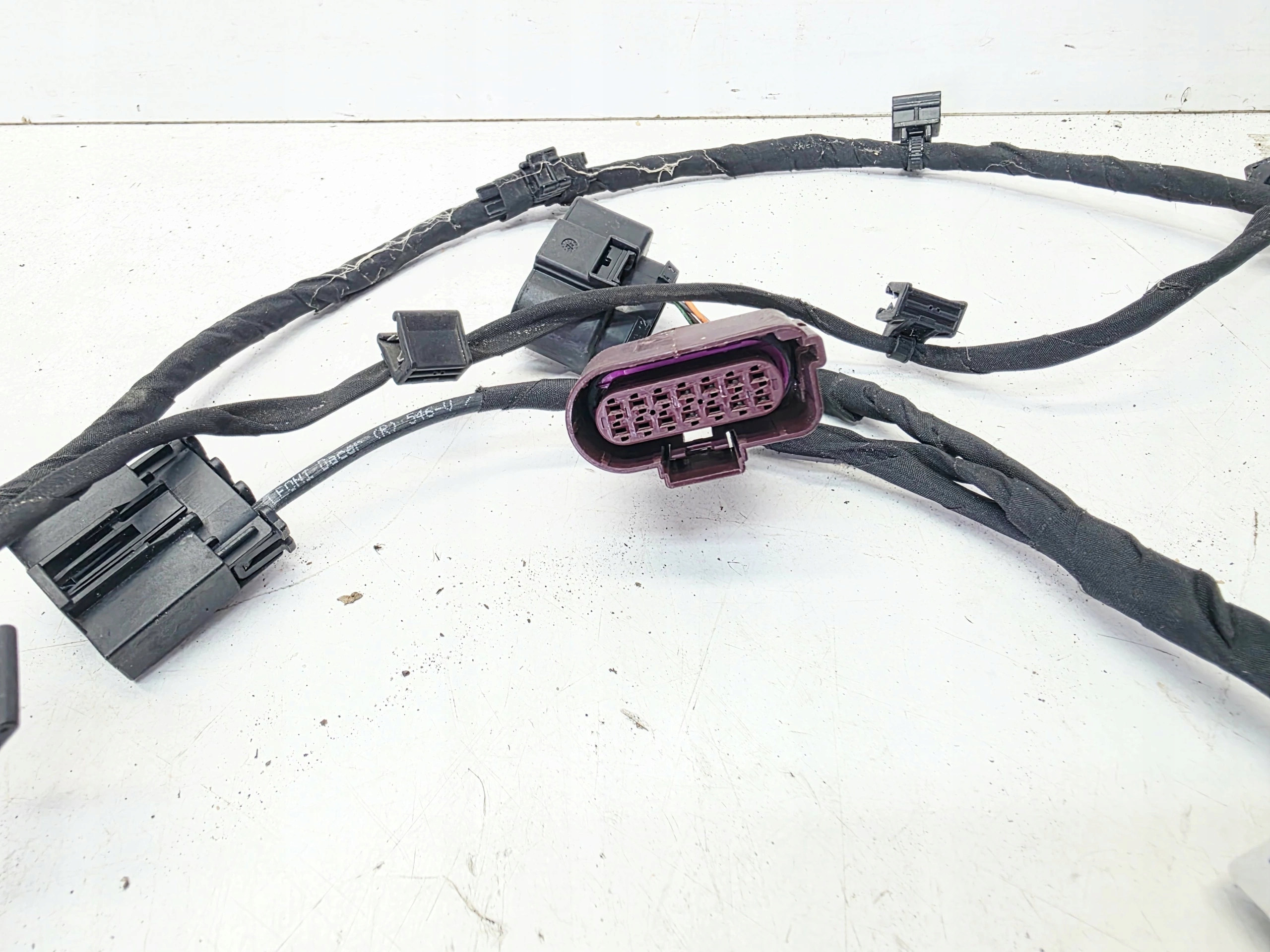 bundle CZUJNIKOW of the parking PDC front AUDI Q4 E-TRON 89A971085A