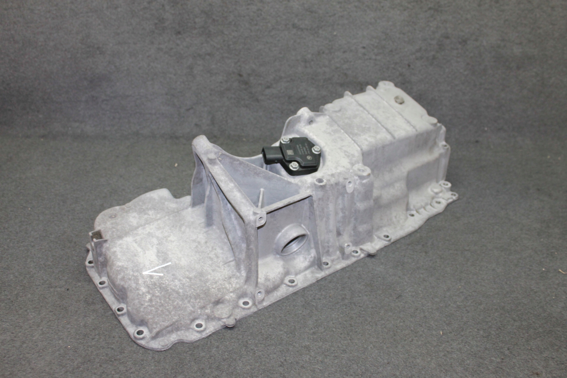 BMW E90 E91 E92 3.0D N57D30A - sump oil sensor X-DRIVE - 7800323