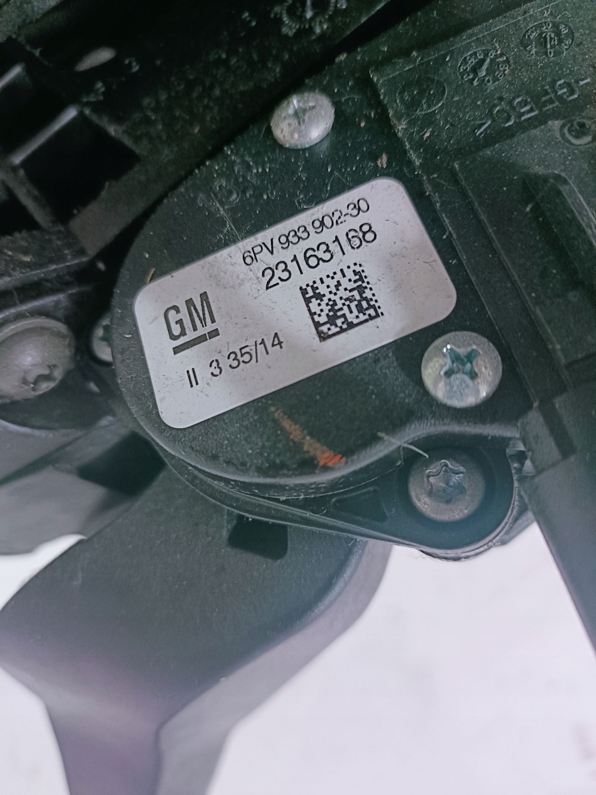 CADILLAC ESCALADE IV 15- 6.2 V8 Gaspedal Bremse 84096835