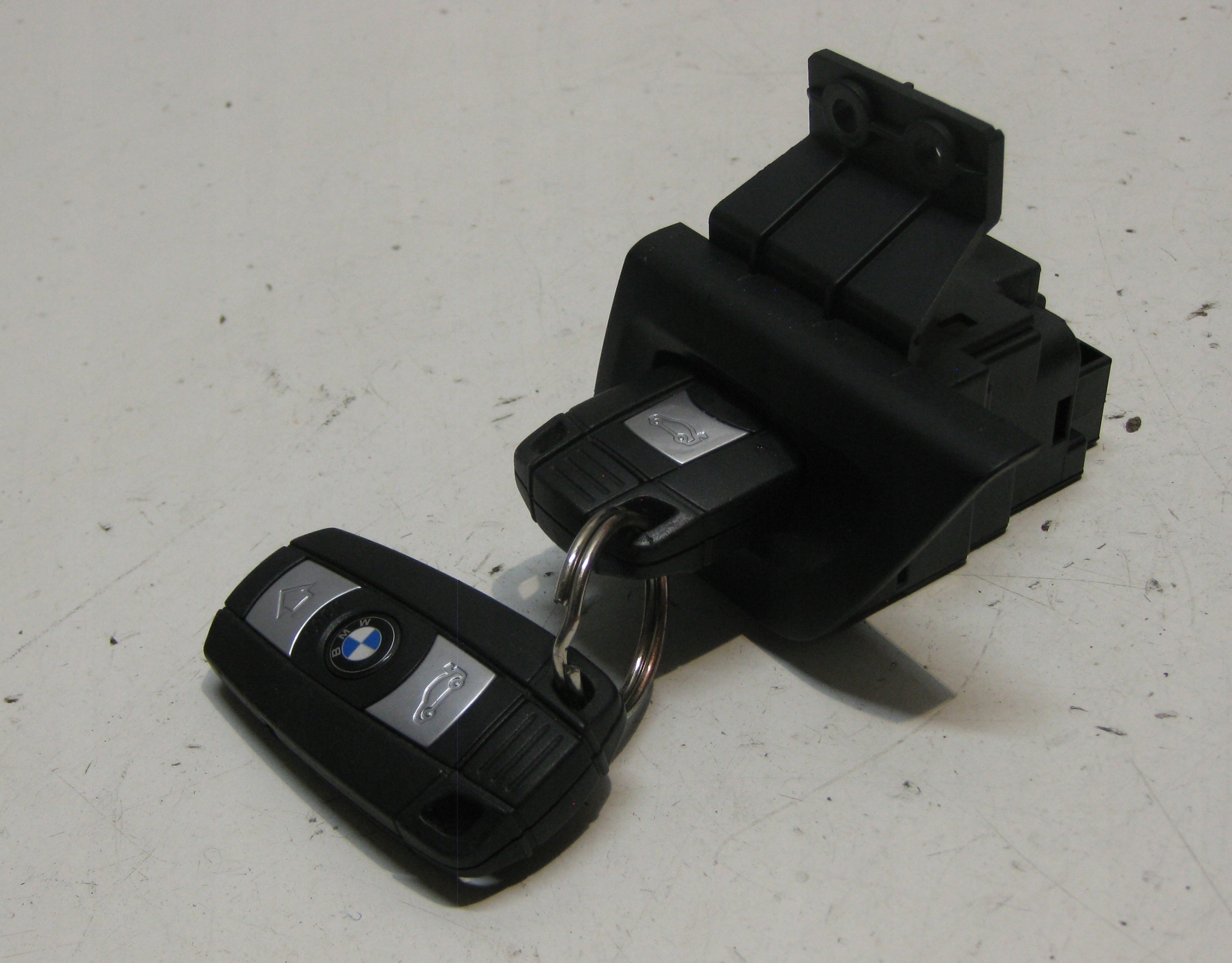 BMW E87 5D 07R ignition adapter PILOTA 2x key 6954717