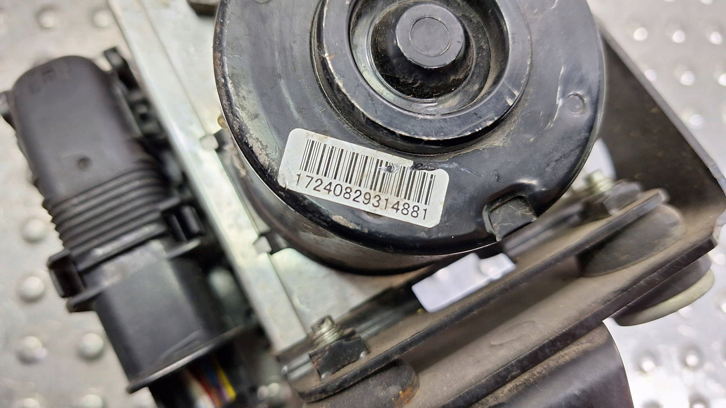pump control unit ABS 8V512M110AD 06.2109-5581.3 FORD FIESTA MK7