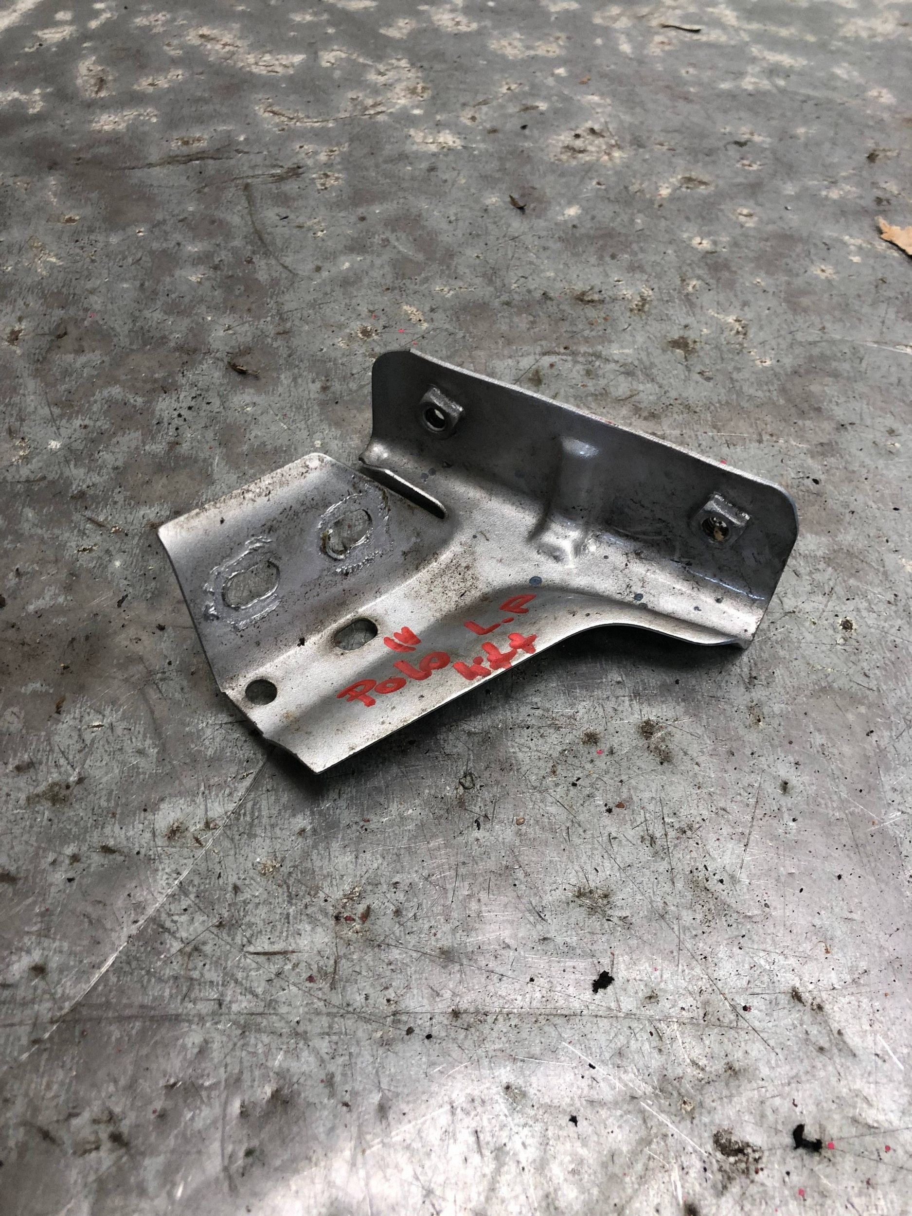Console Support plaque Aile Gauche Avant VW POLO IV LIFT 6Q0821141